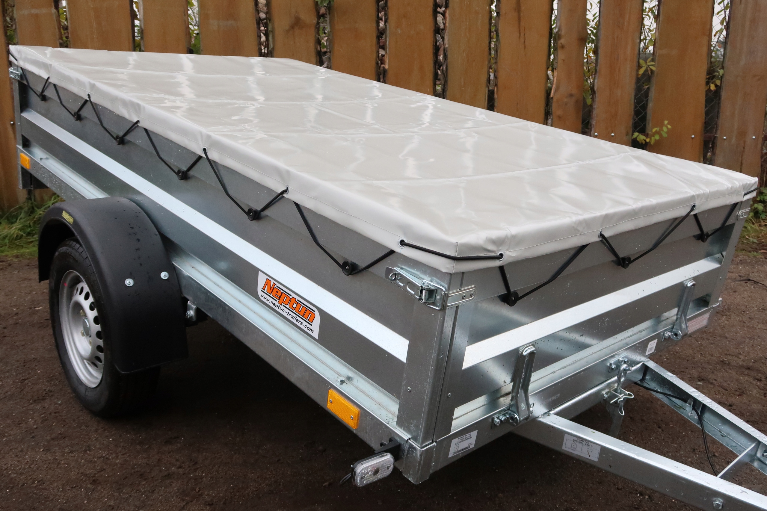 PLANDEKA NEPTUN N7 210 650g m2 ZESTAW 2 x STELAZ