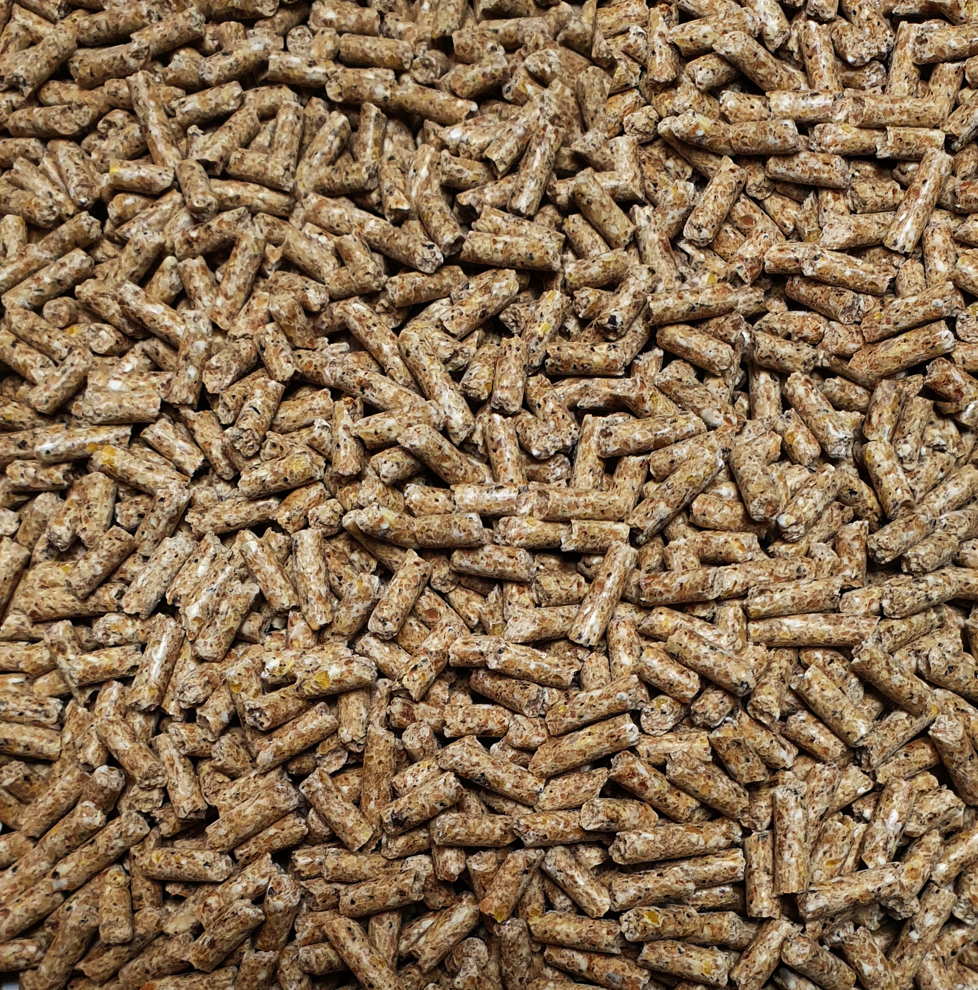 Гранулированный корм для животных. Комбикорм смешной. Комбикорм для индеек. Комбикорм р. Полнорационная кормосмесь крс.