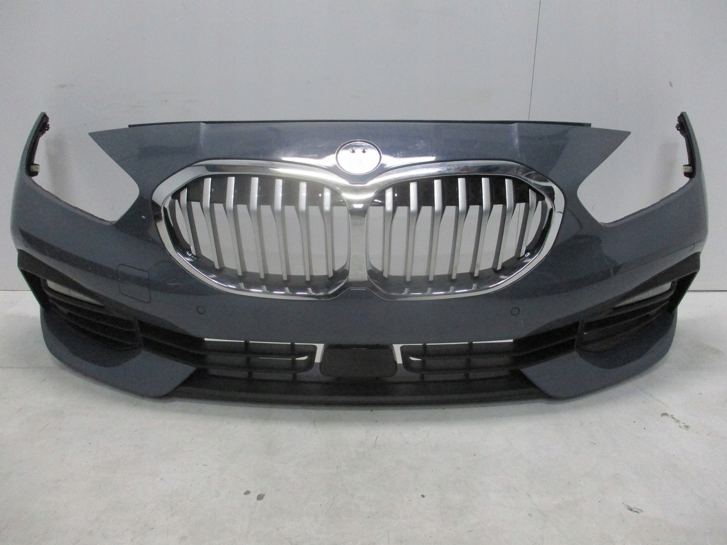 бампер BMW 1 F40 4X датчик парковки led передний