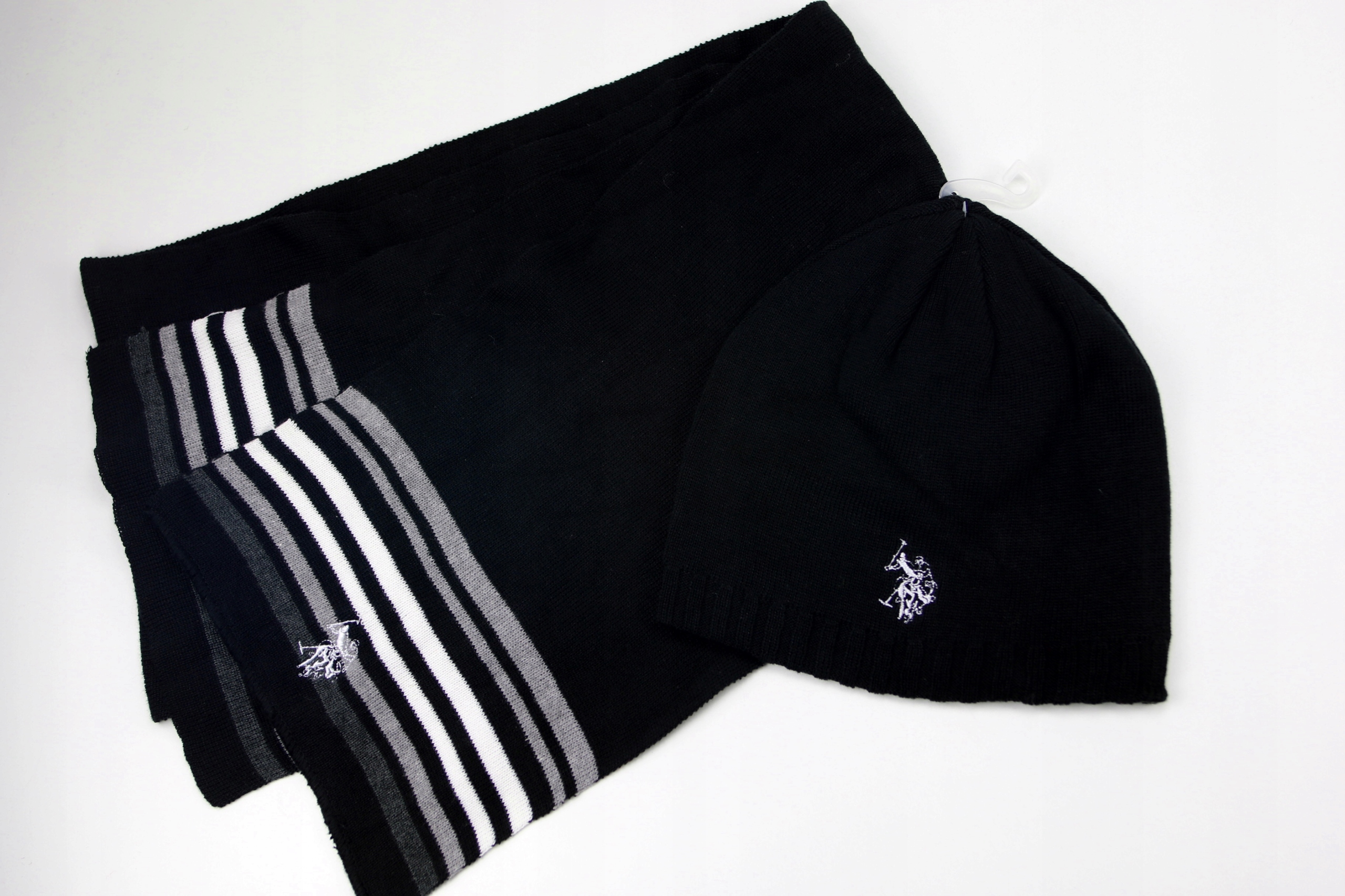 Zestaw zimowy młodzieżowy Czapka dwustronna Szalik U.S. Polo Assn. 53-57cm EAN (GTIN) 3508139079227