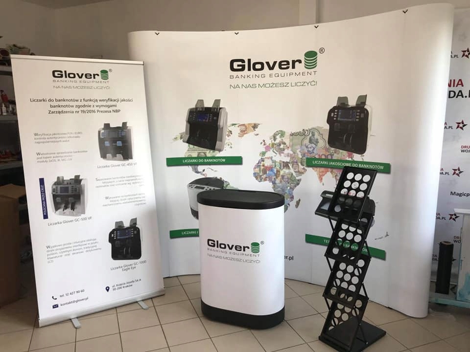 ROLL-UP 85x200 cm MOCNA KASETA +PIĘKNY DRUK Waga produktu z opakowaniem jednostkowym 5 kg