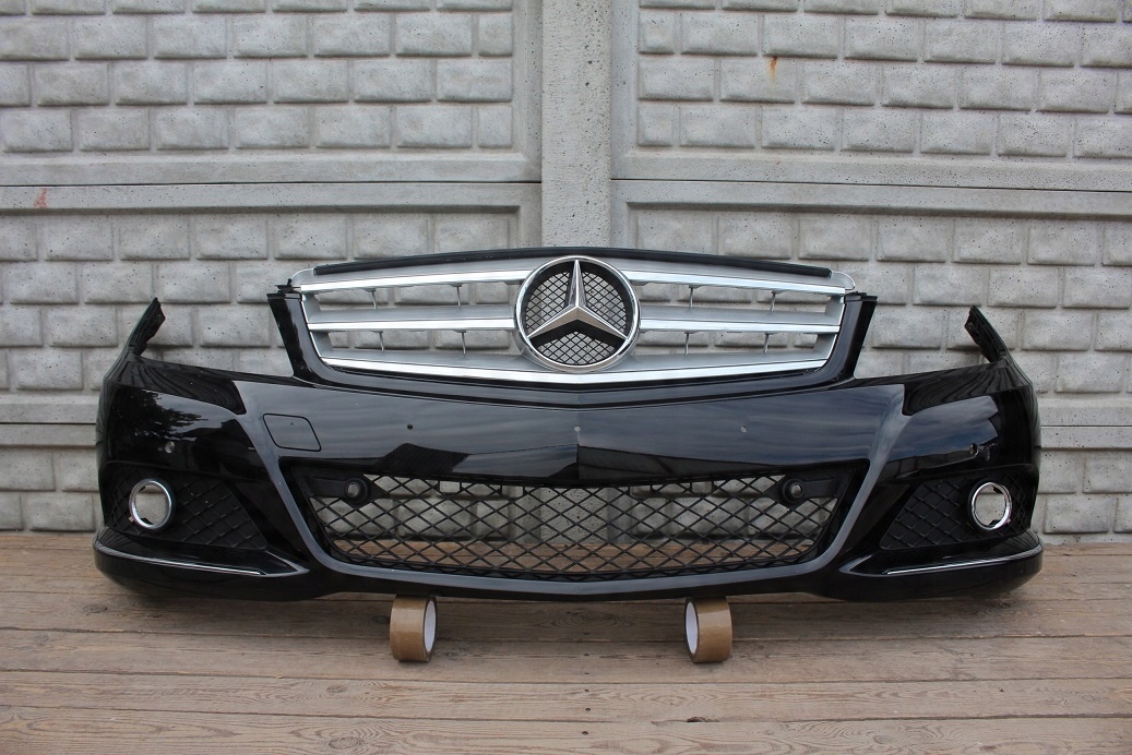 Бампер Мерседес w204