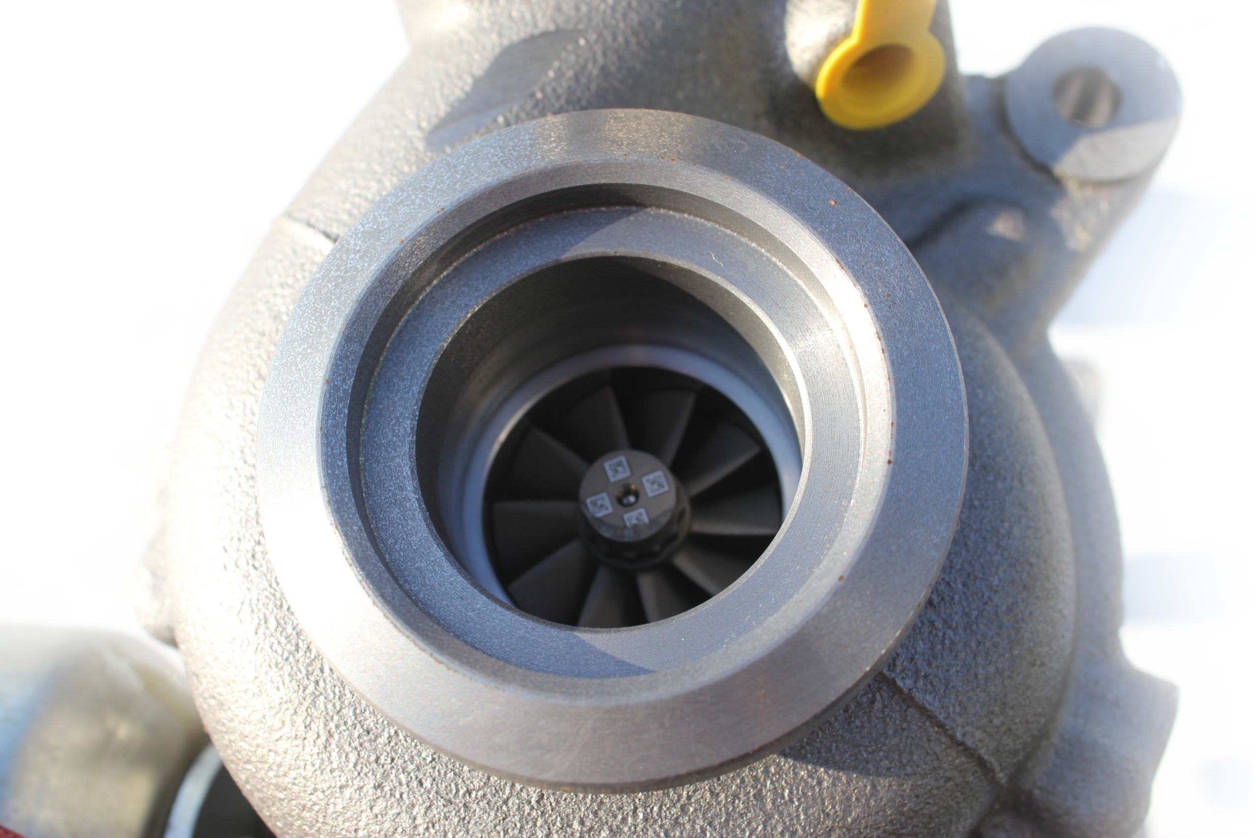 Turbina turbosprezarka VwAG 04L253019P 2 0 Tdi cr Part number 04L253019P