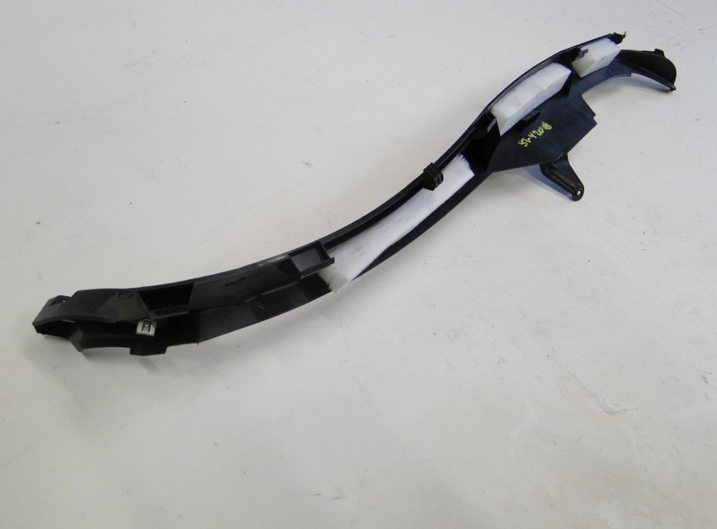 MERCEDES 205 OSLONA SLUPKA LEWEGO TYL A2056900225 Part number A2056900225