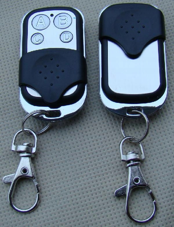 ZDALNE STEROWANIE 4 KANALOWE + 2 PILOTY RADIOLINIA Producent COS