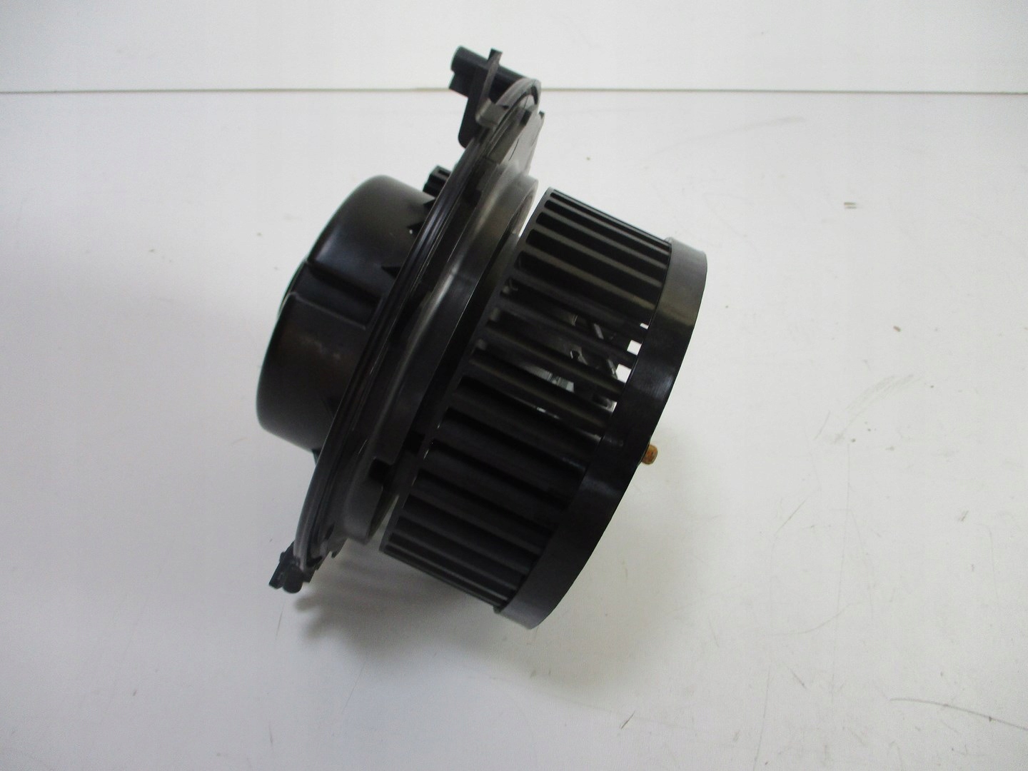 Wentylator nagrzewnicy AUDI Q3 83A
