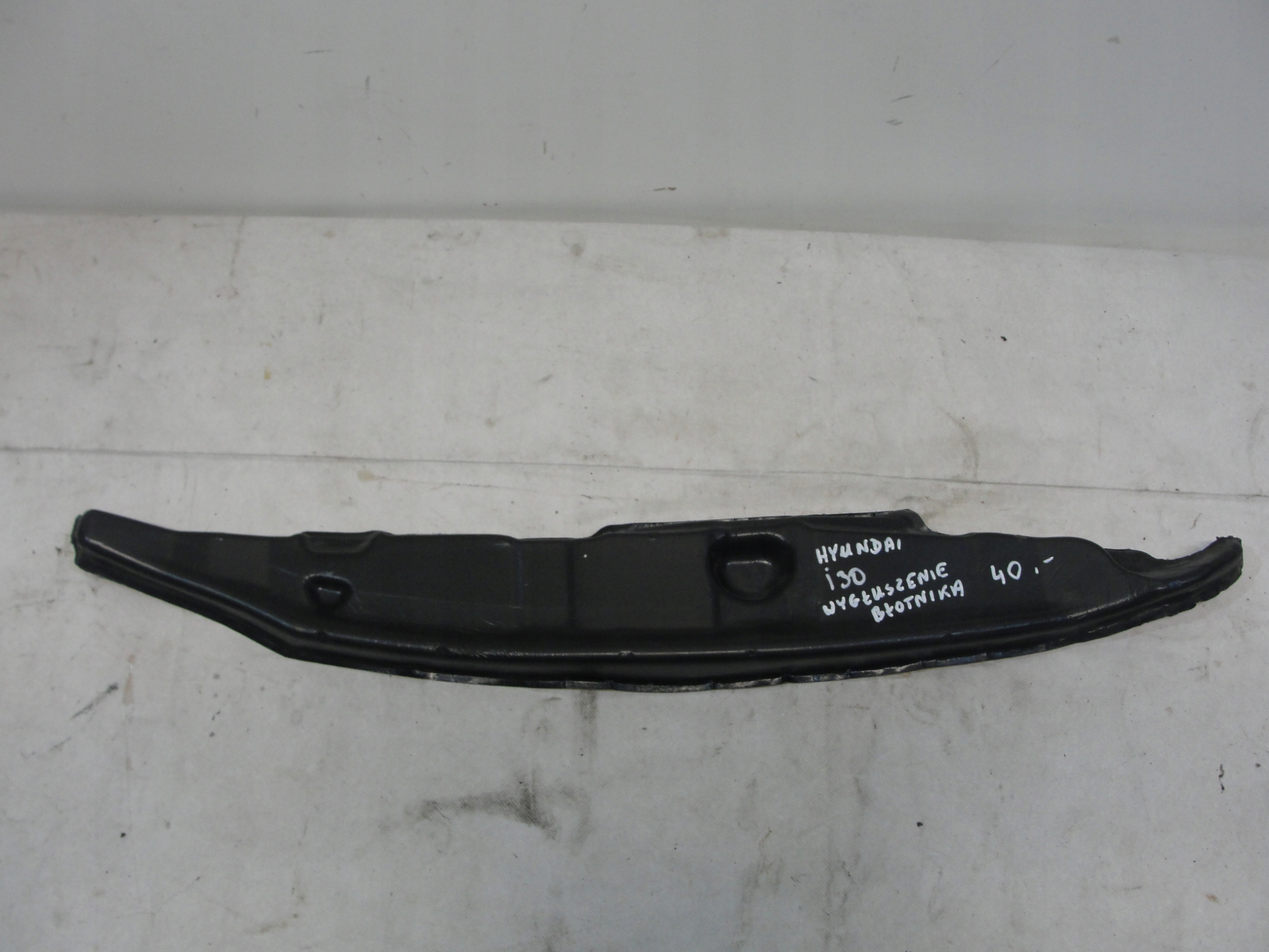 WYGŁUSZENIE LEWE BŁOTNIK HYUNDAI I30