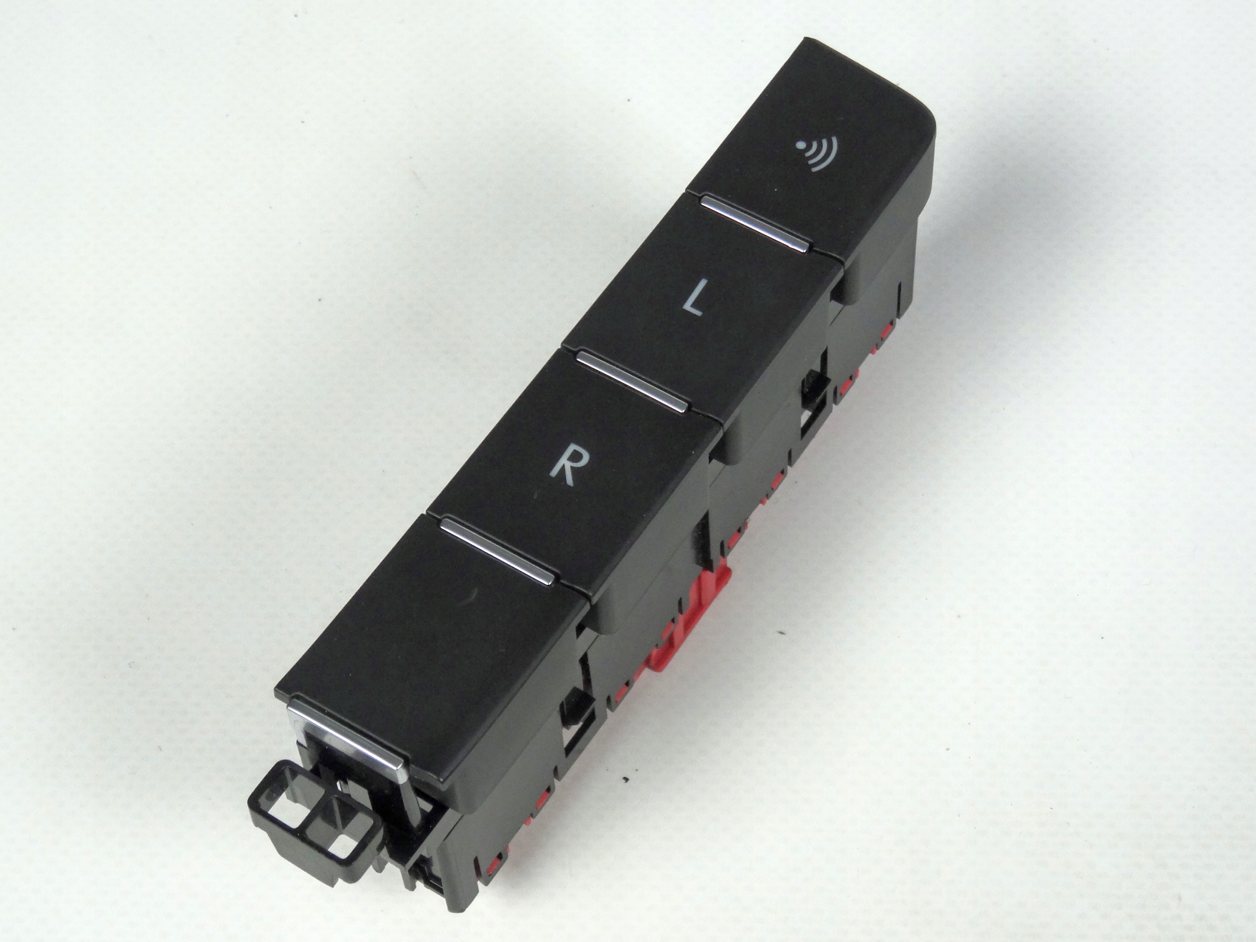 MODUŁ PRZEŁĄCZNIKÓW VW JKV959111B Funkcje inne