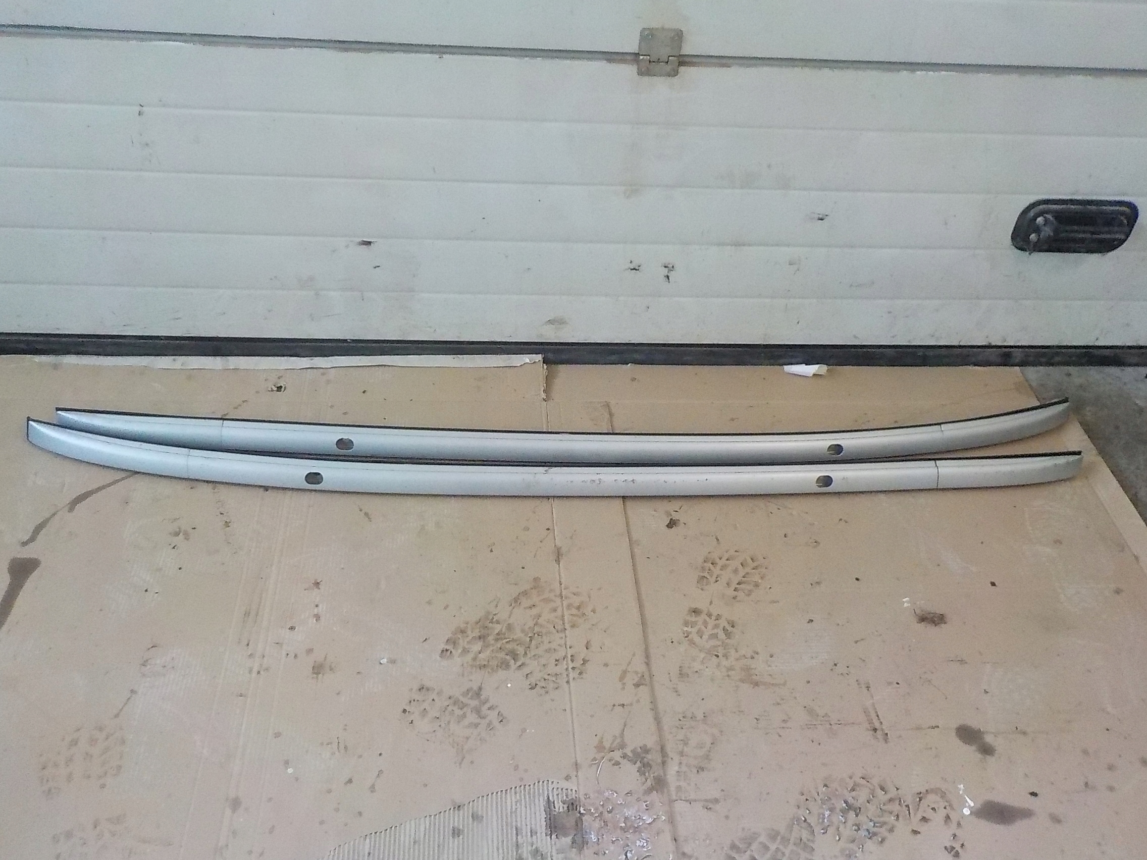 KIA CARENS IV RELINGI DACHOWE LEWY PRAWY 2013