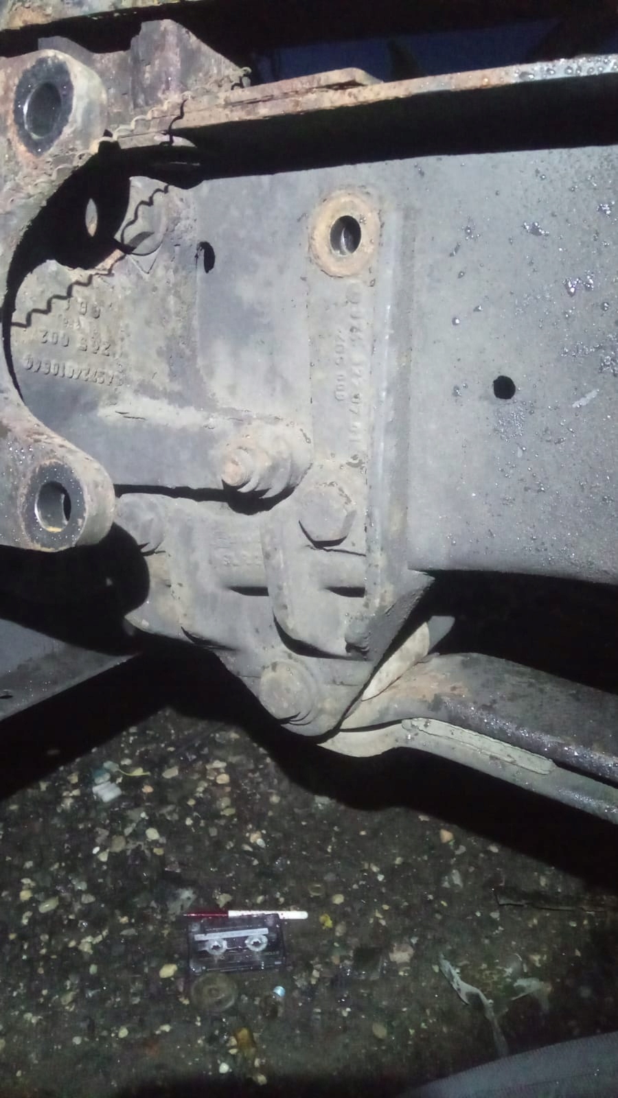Wieszak Resora przod Mercedes Atego Part number 9743220701