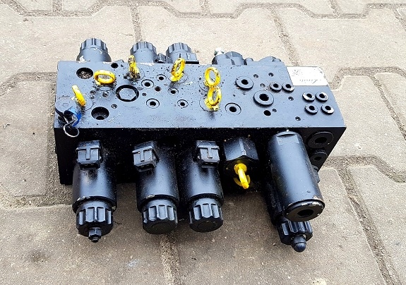 Rozdzielacz zawory Wózek widłowy Linde AV6484