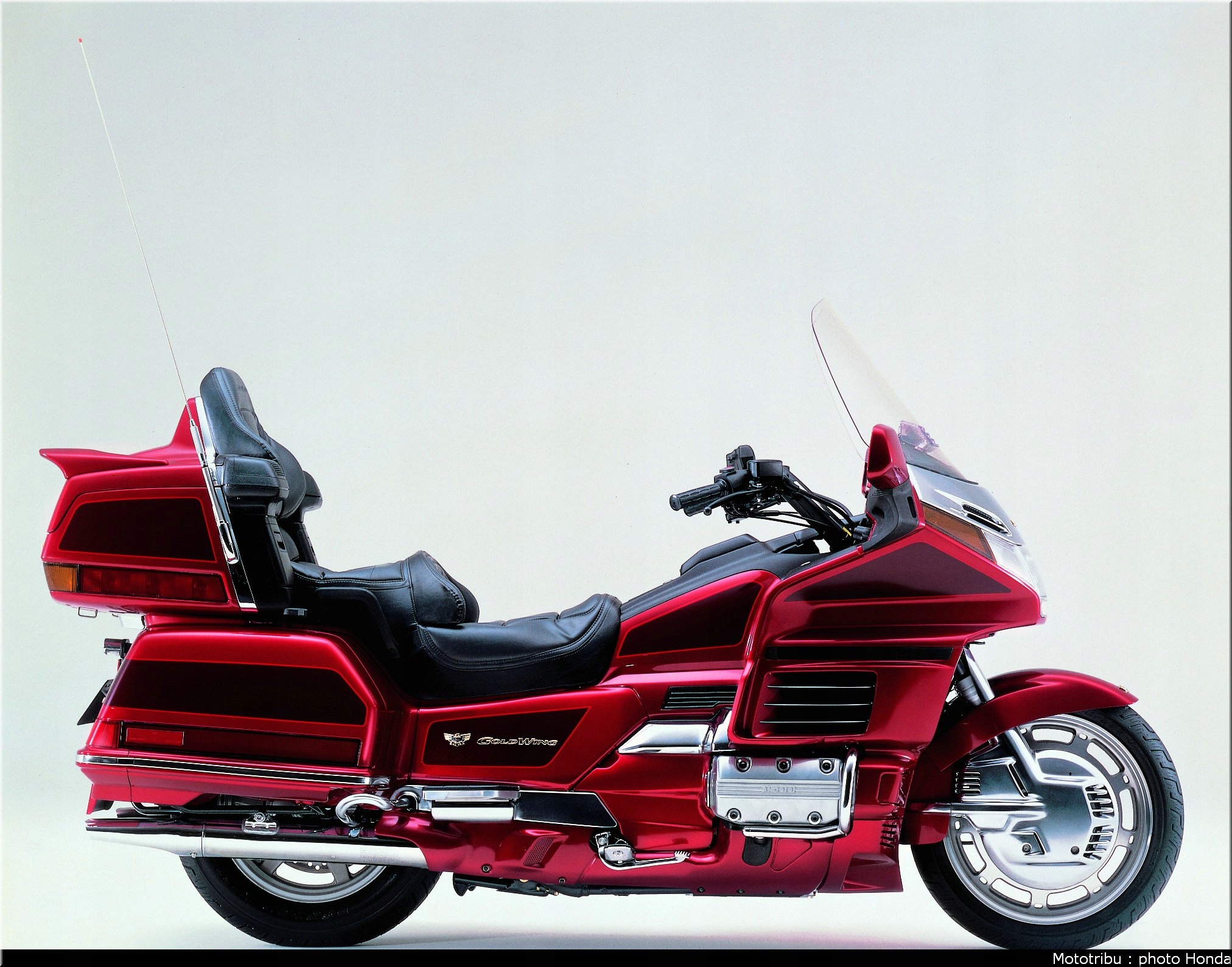 Honda gold wing 1500. Honda Goldwing 1998. Gl1500 Goldwing. Honda Goldwing 1800 1998. Хонда Голд Винг 1500 se.