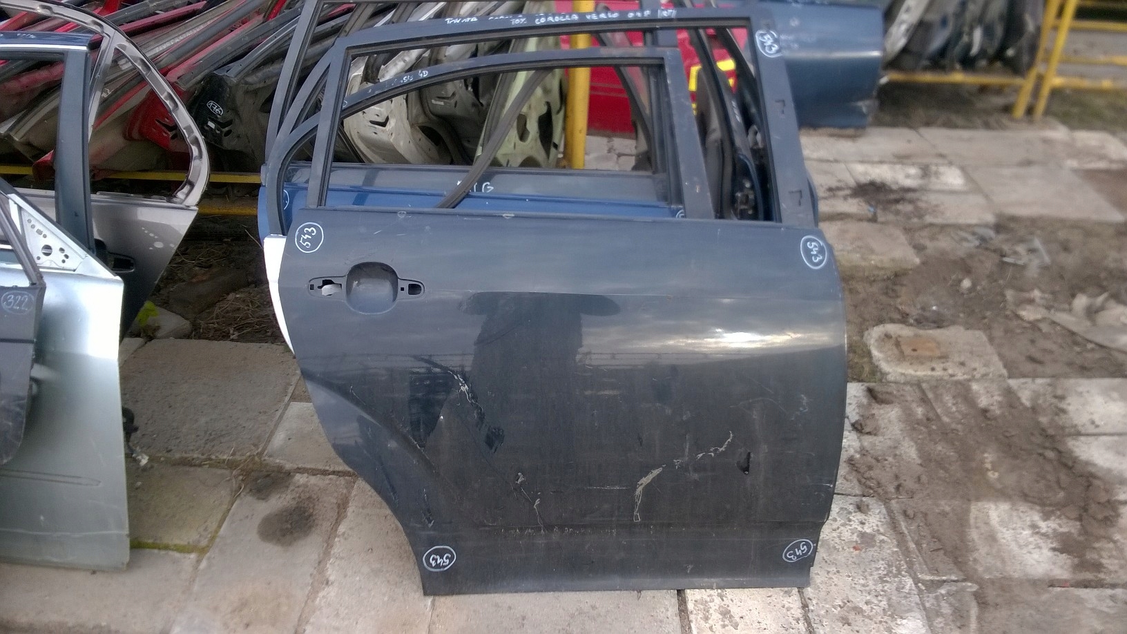 TOYOTA COROLLA VERSO 2004 06 2008 DRZWI PRAWY TYŁ Producent części Toyota OE