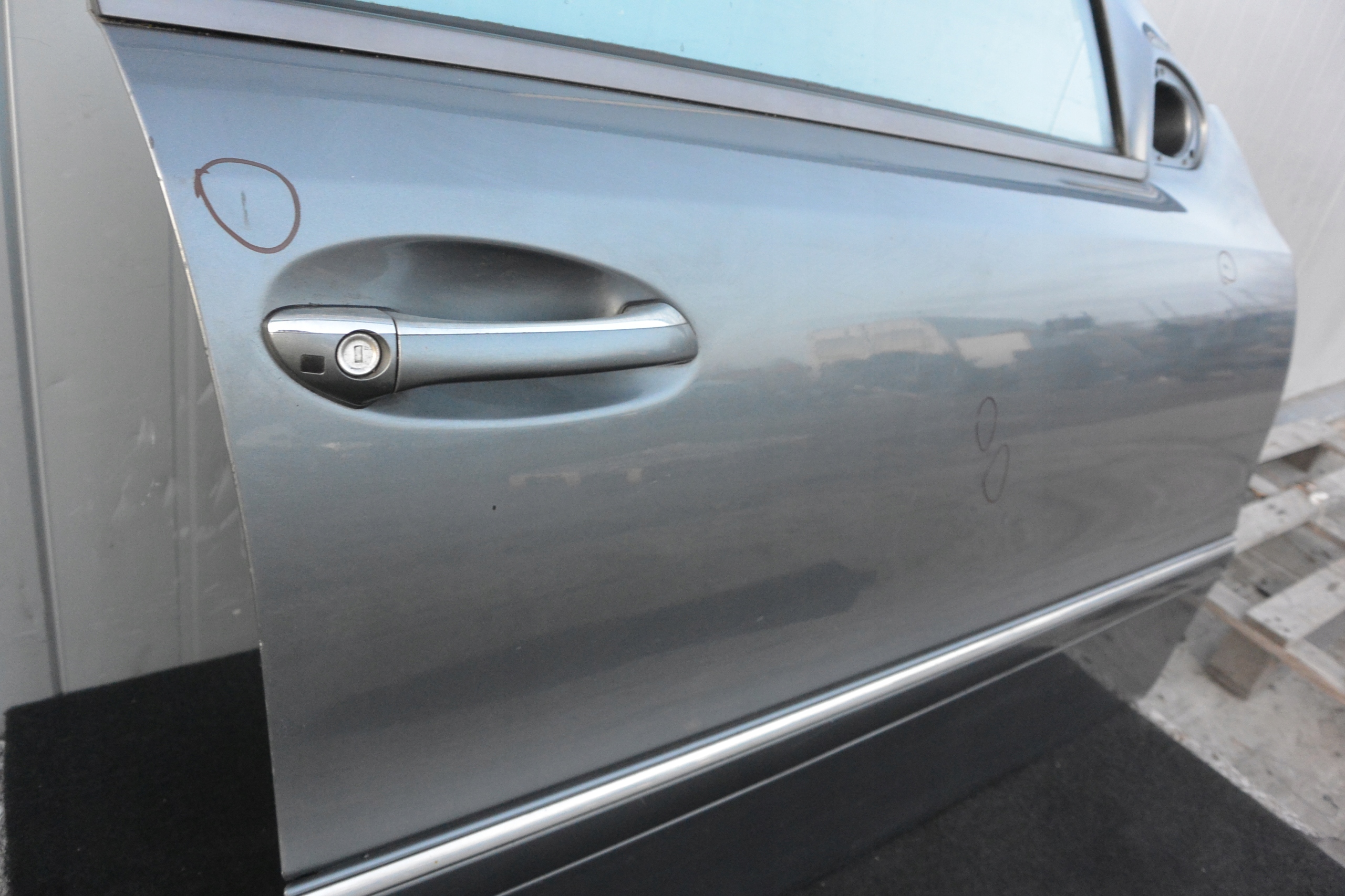TÜR RECHTS VORNE 494 MERCEDES W211