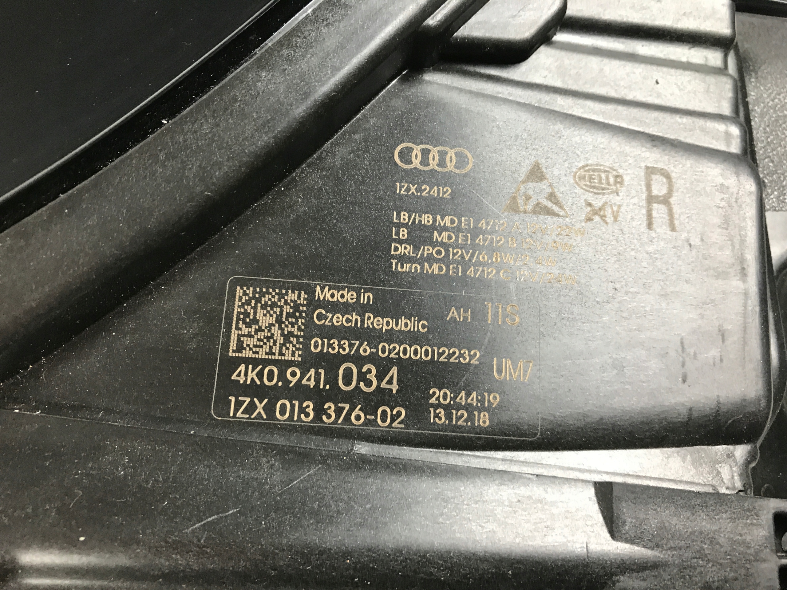 LAMPY PRZEDNIE AUDI A6 C8 4K 4K0941033 4K0941034 Typ samochodu Samochody osobowe