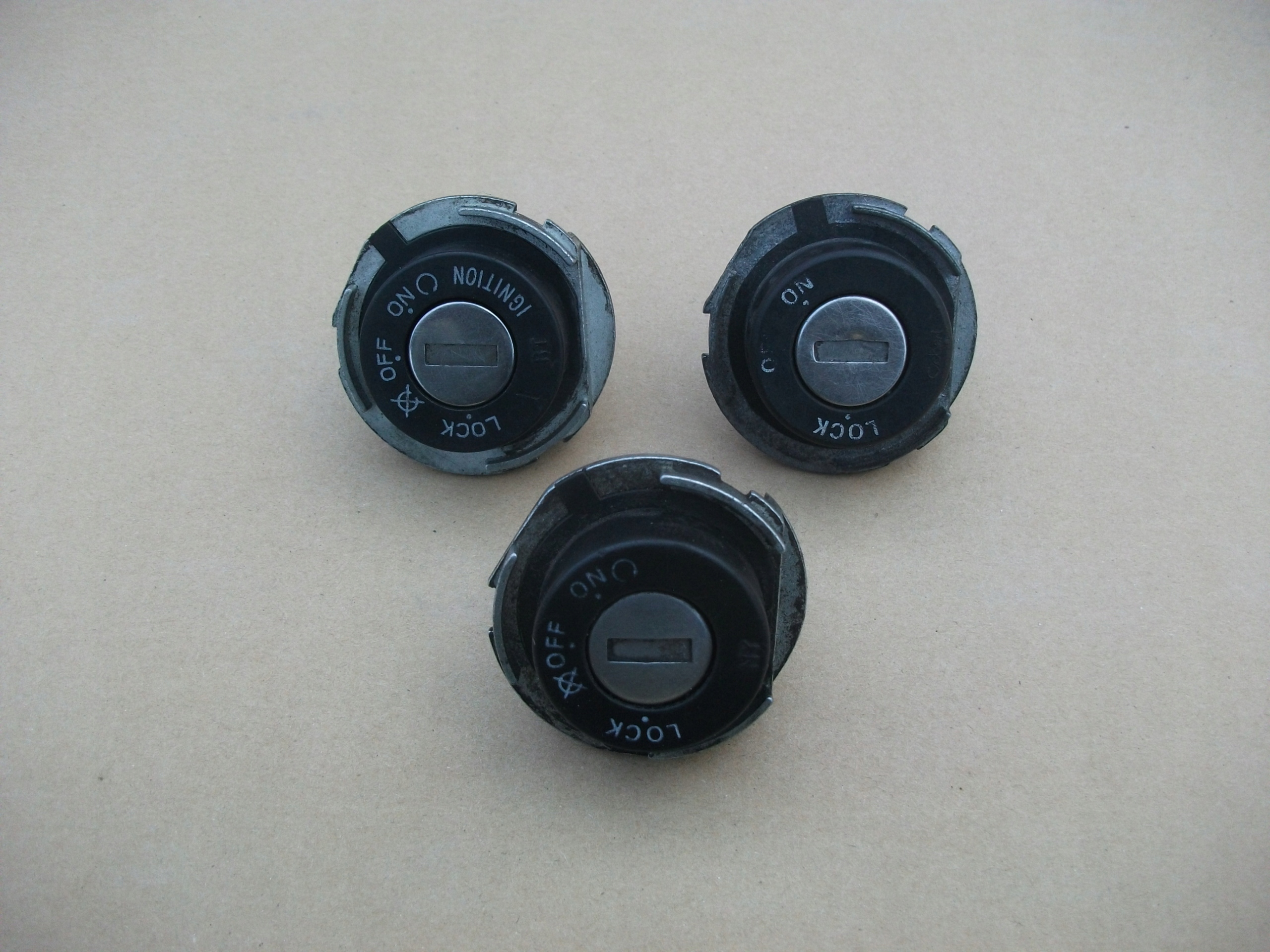 PIAGGIO VESPA LX 50 STACYJKA OBUDOWA