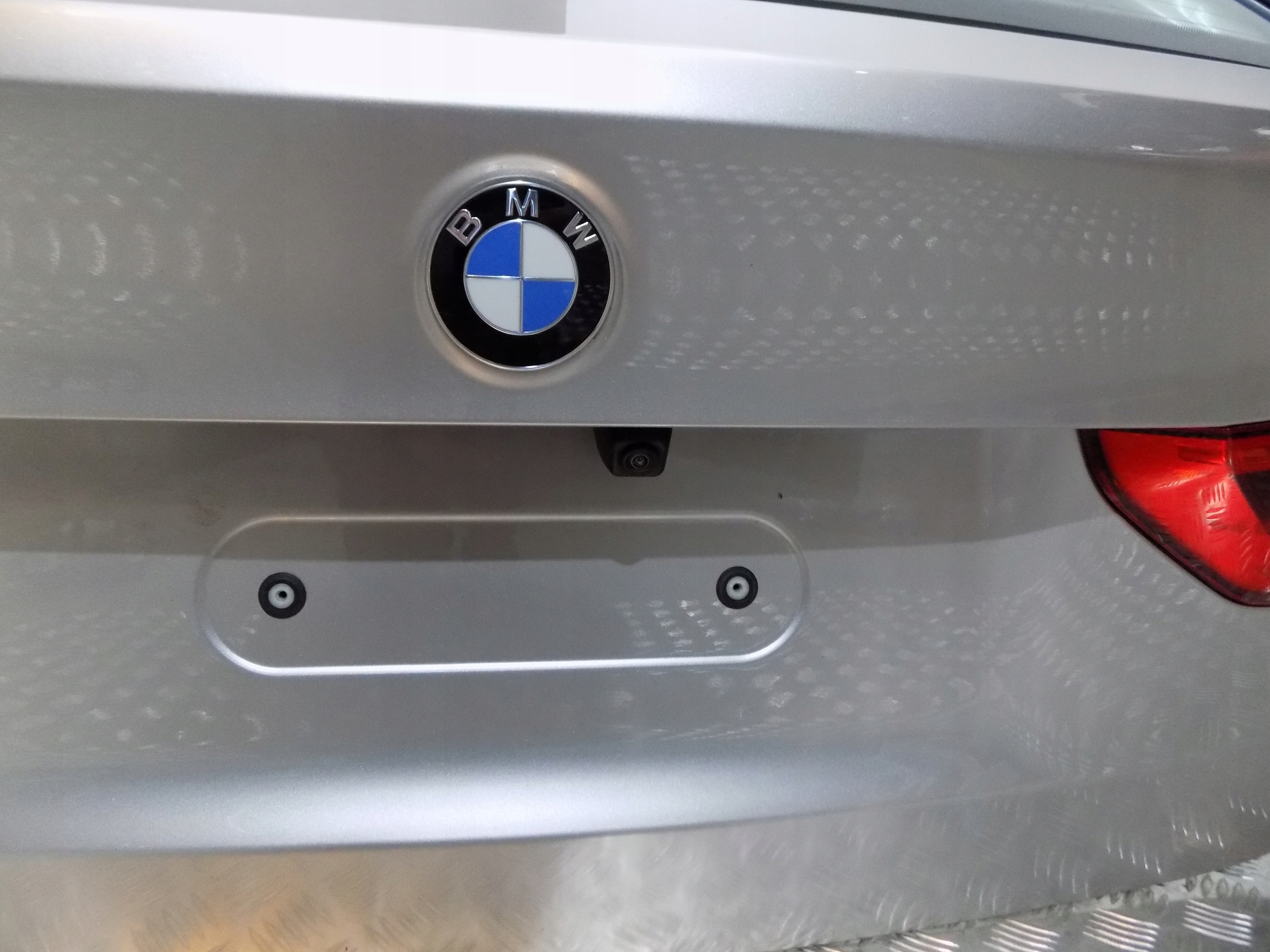 BMW 5 G31 ELEKTRYCZNA KLAPA BAGAŻNIKA KAMERA X17 Producent części BMW OE