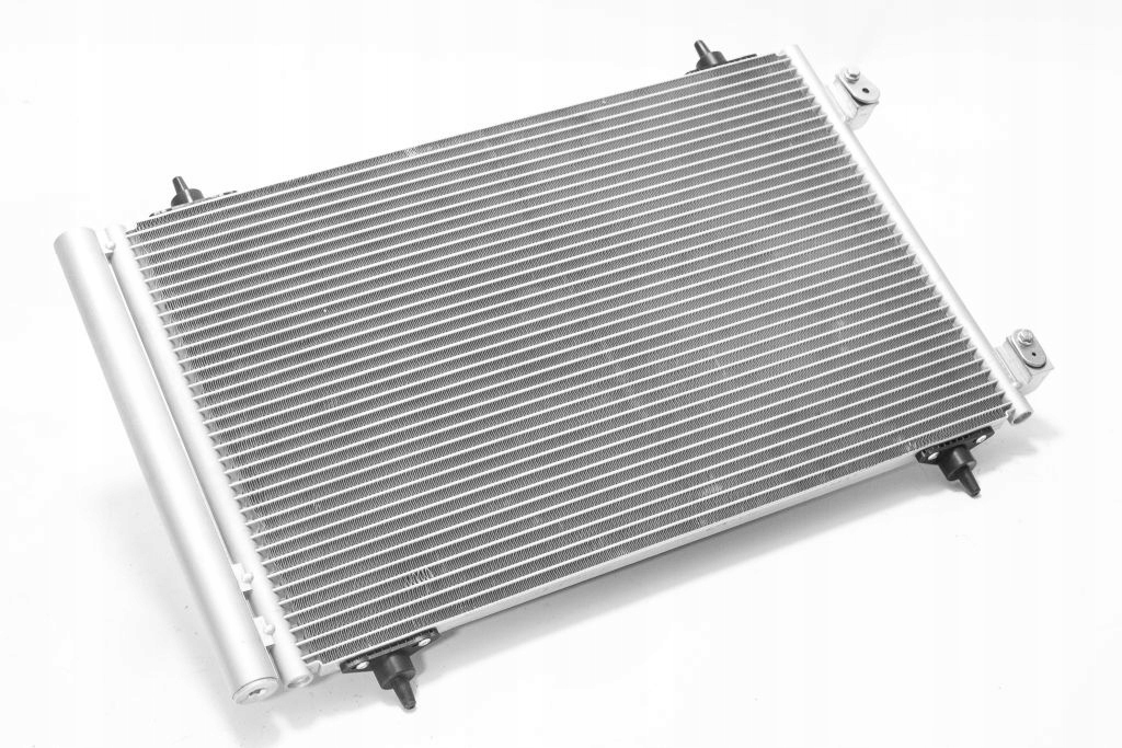 016-016-0024 - Радиатор кондиционера LANCIA PHEDRA 2007-новый