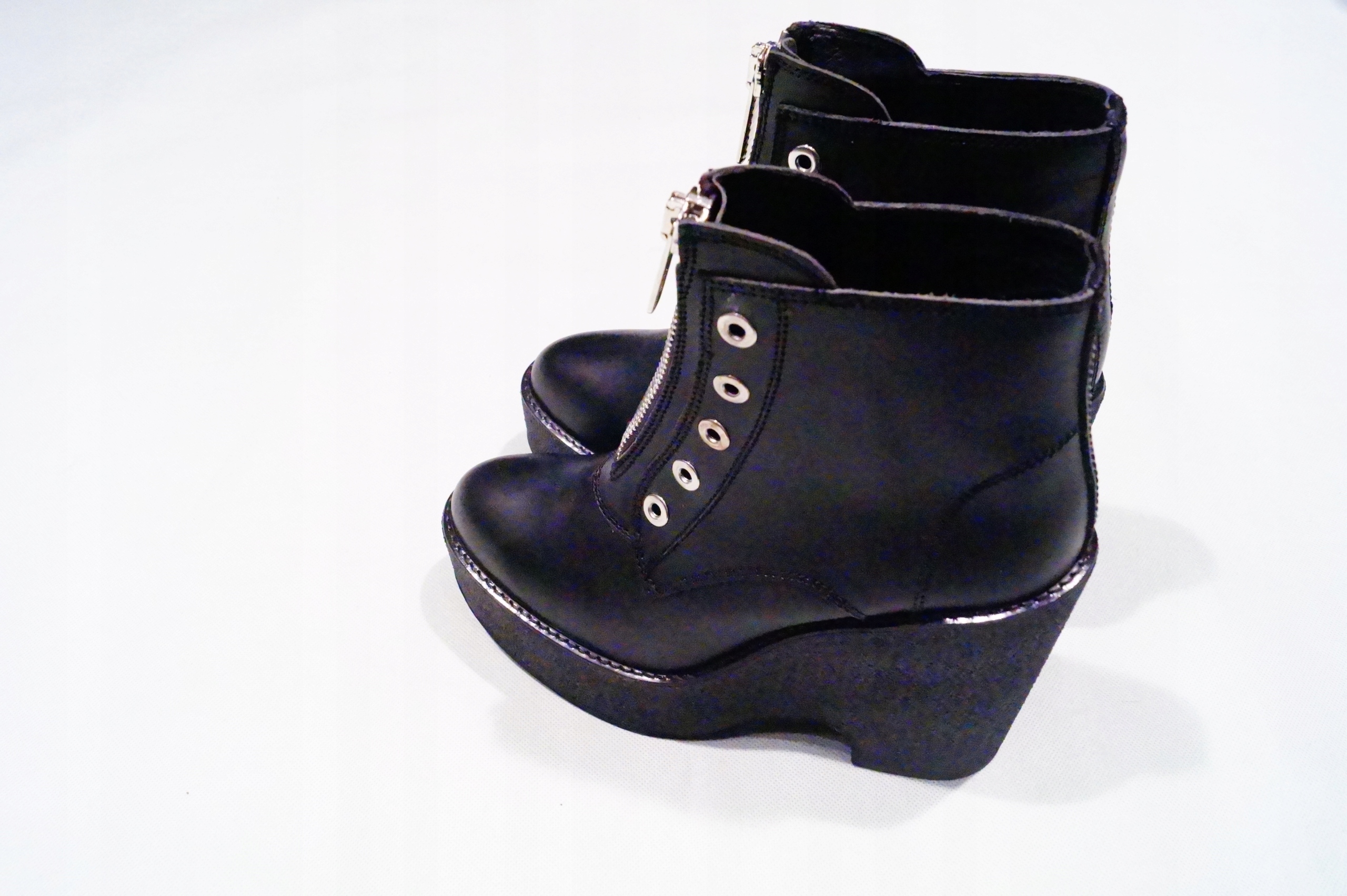 DIESEL BLACK GOLD RHEA Czarne Skóra 36 Kolor czarny