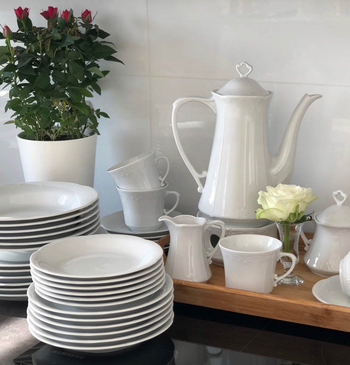 CHODZIEŻ KAMELIA BIAŁA SOSJERKA 450 ml. PORCELANA Marka Polskie Fabryki Porcelany 