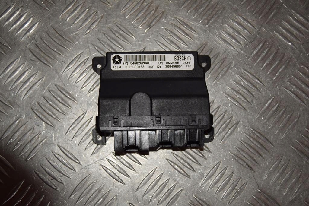 MODUŁ SENSOR DRZWI JEEP COMMANDER XK-WK 04602620AE Numer katalogowy części 04602620AE