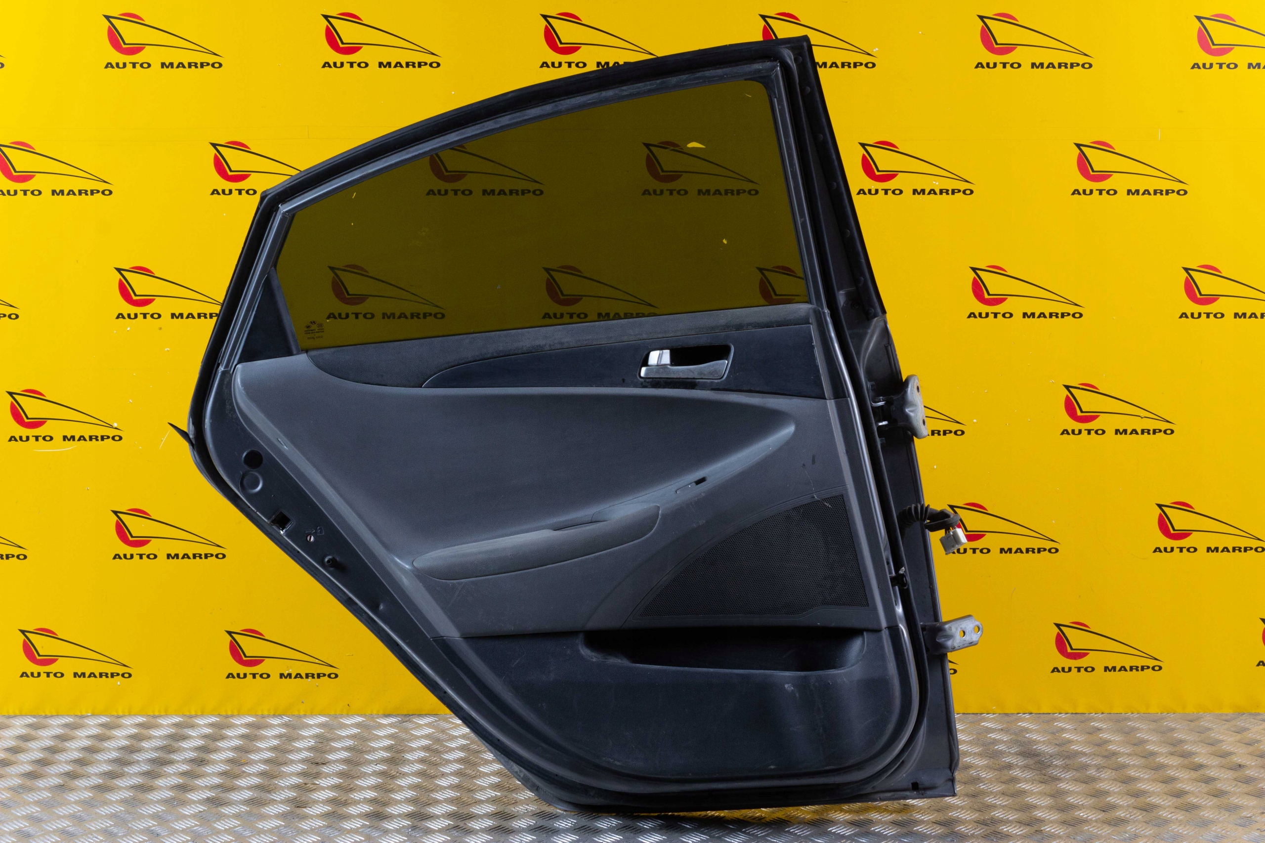 HYUNDAI SONATA 2009-2014 DRZWI TYŁ LEWE TYLNE KPL Producent części Hyundai OE