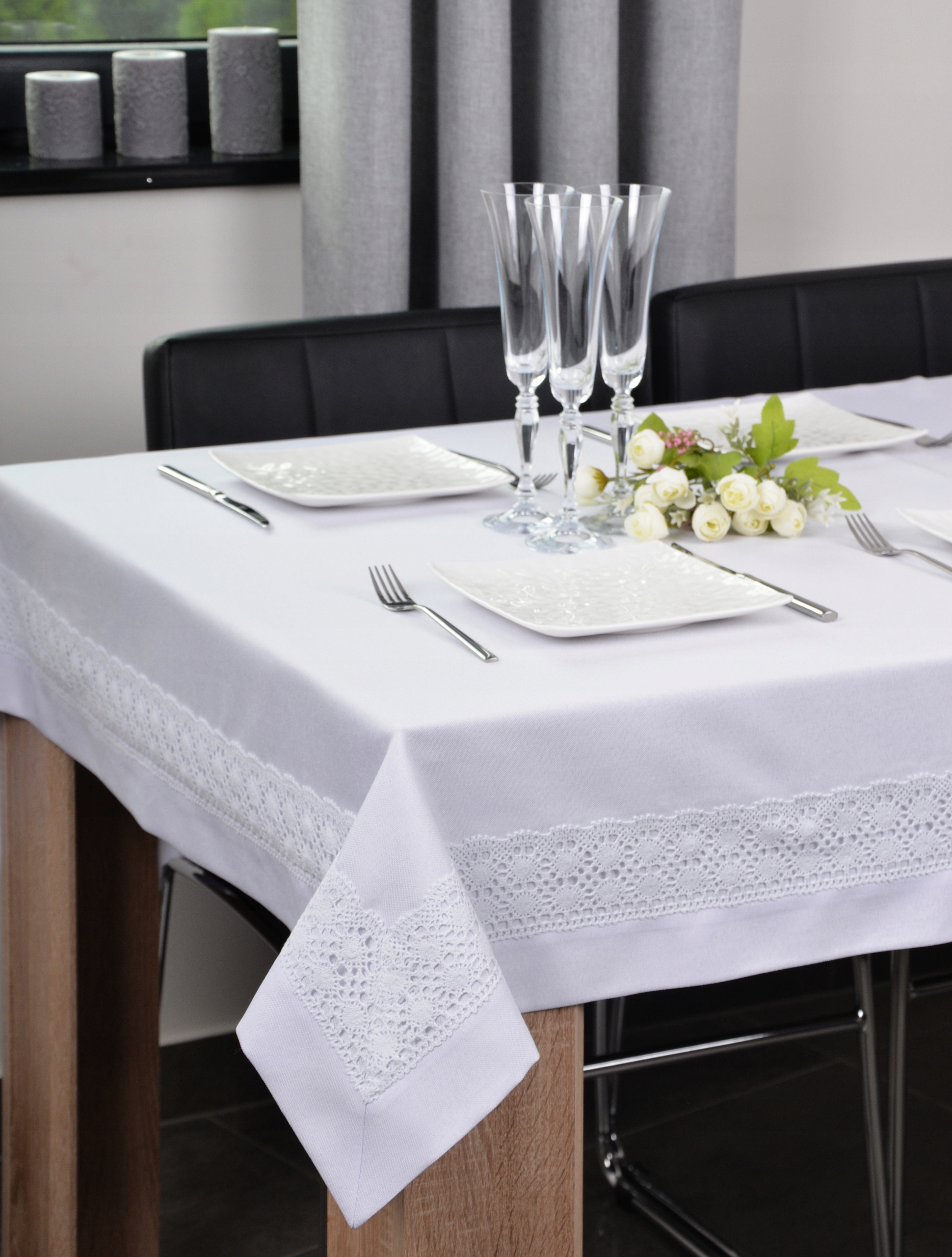 plamoodporny obrus z koronką SEWILLA 260x140 biały Typ obrus