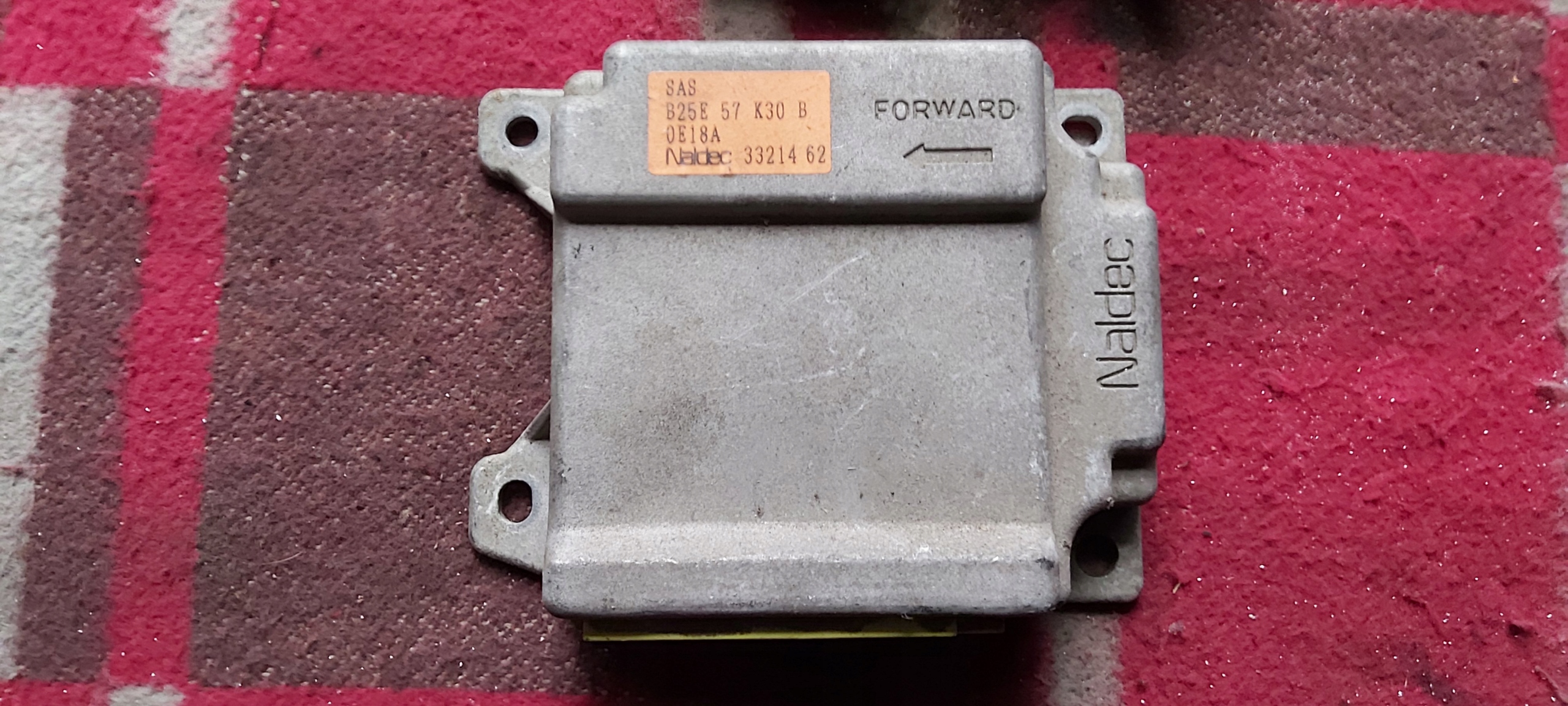 MAZDA 323F MODUŁ SENSOR PODUSZEK B25E57K30B