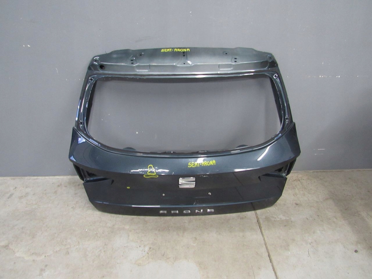 SEAT ARONA KLAPA TYŁ TYLNA