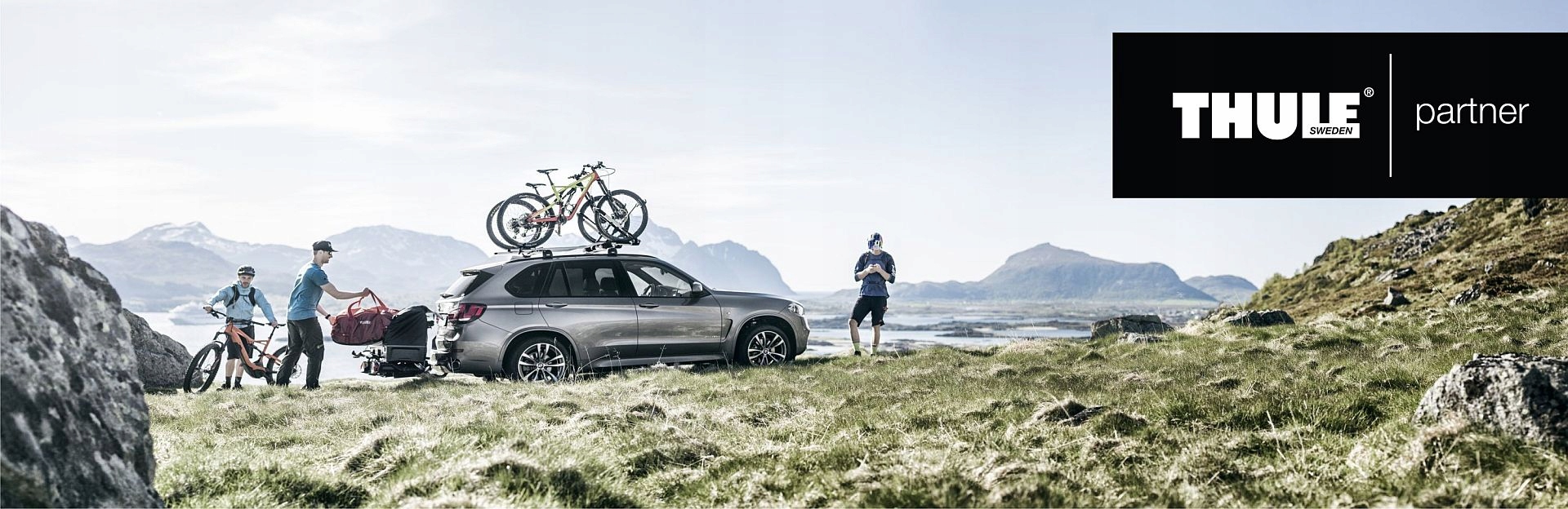 THULE VeloCompact 926+9261 BAGAŻNIK ROWEROWY NA HAK NA 4 ROWERY Długość 126 cm