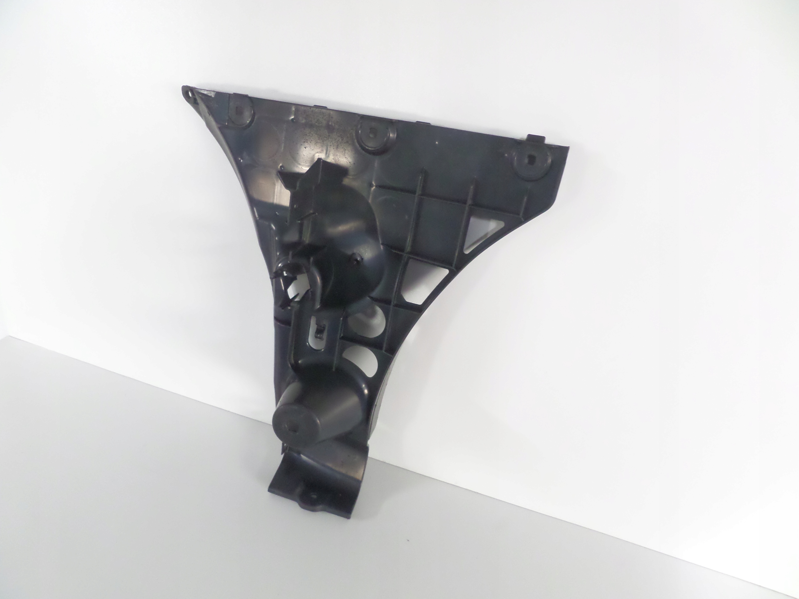 HALTER STOSSSTANGENHALTERUNG HECK RECHTS BMW 5 E60 03-07 SDN