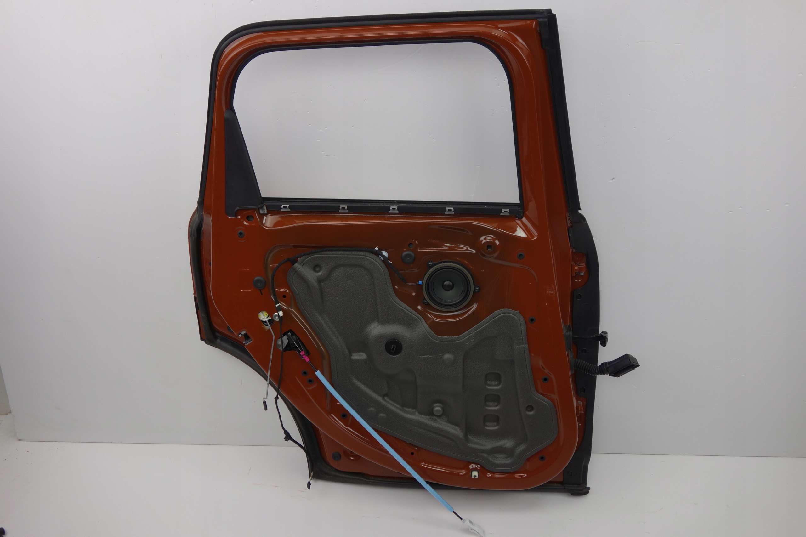 DRZWI LEWE TYLNE MINI F60 CHESTNUT C1V Producent części Mini OE