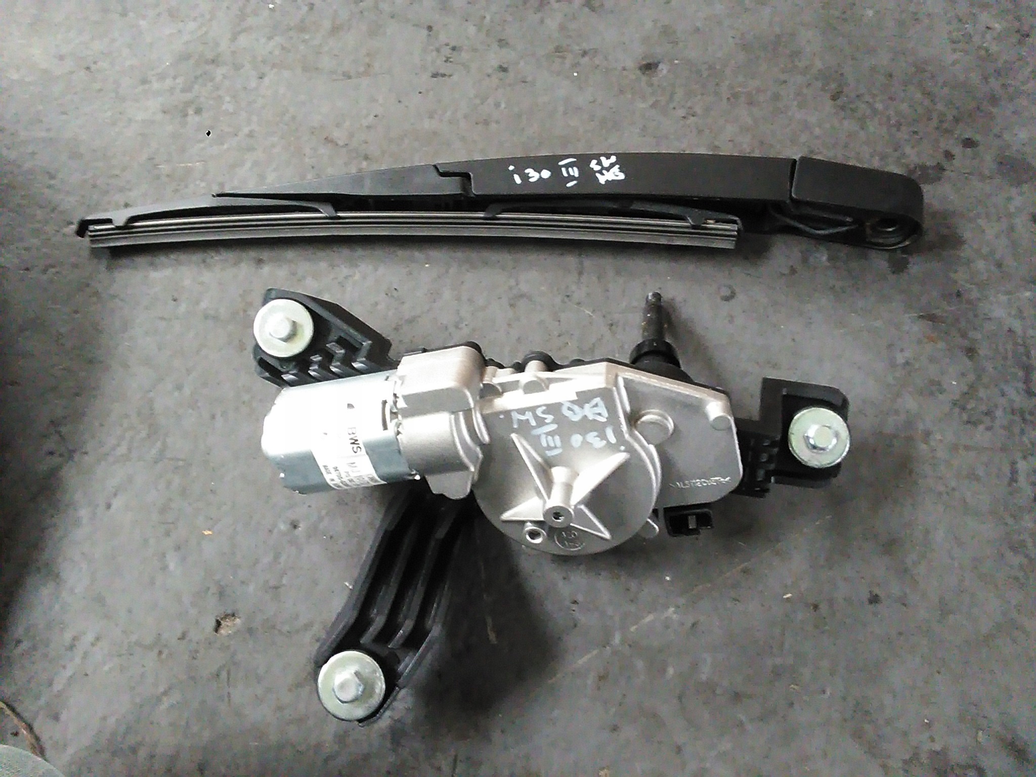 HYUNDAI i30 III 2017-20R SW мотор стеклоочистителя