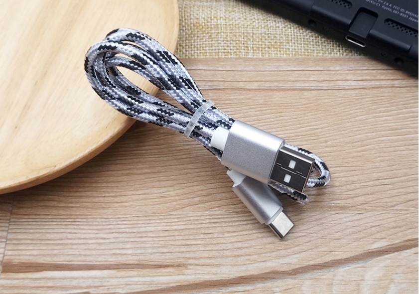 

Kabel nylonowy 1m Usb typ C biały Quickcharge