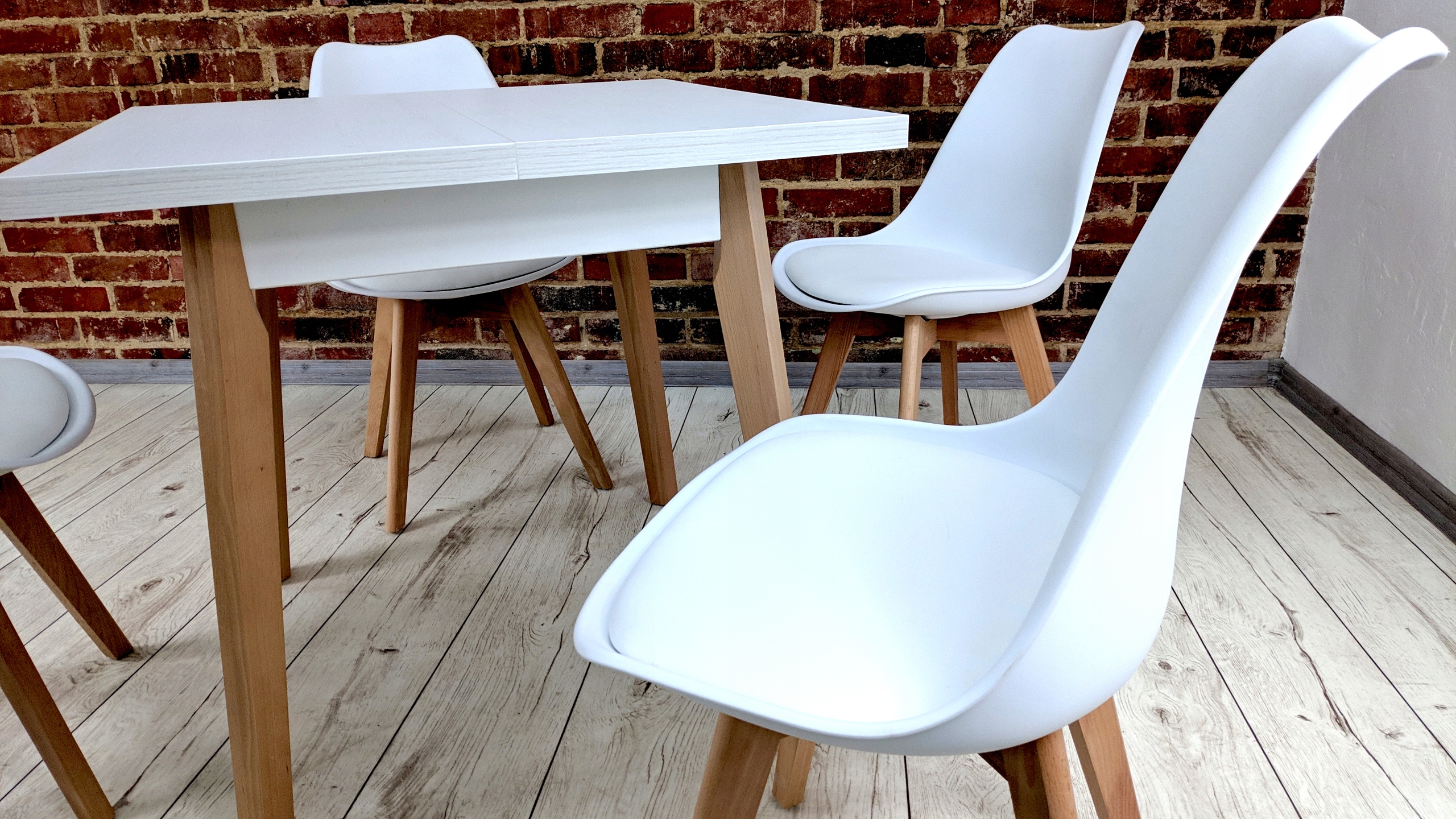 Stół kwadratowy 80x80/110 + 4 krzesła białe Długość stołu 80 cm