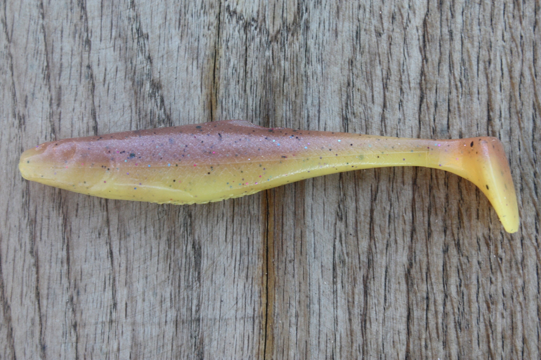 Guma Realistic Shad Matusiak Kiełb 5 cm nr 042