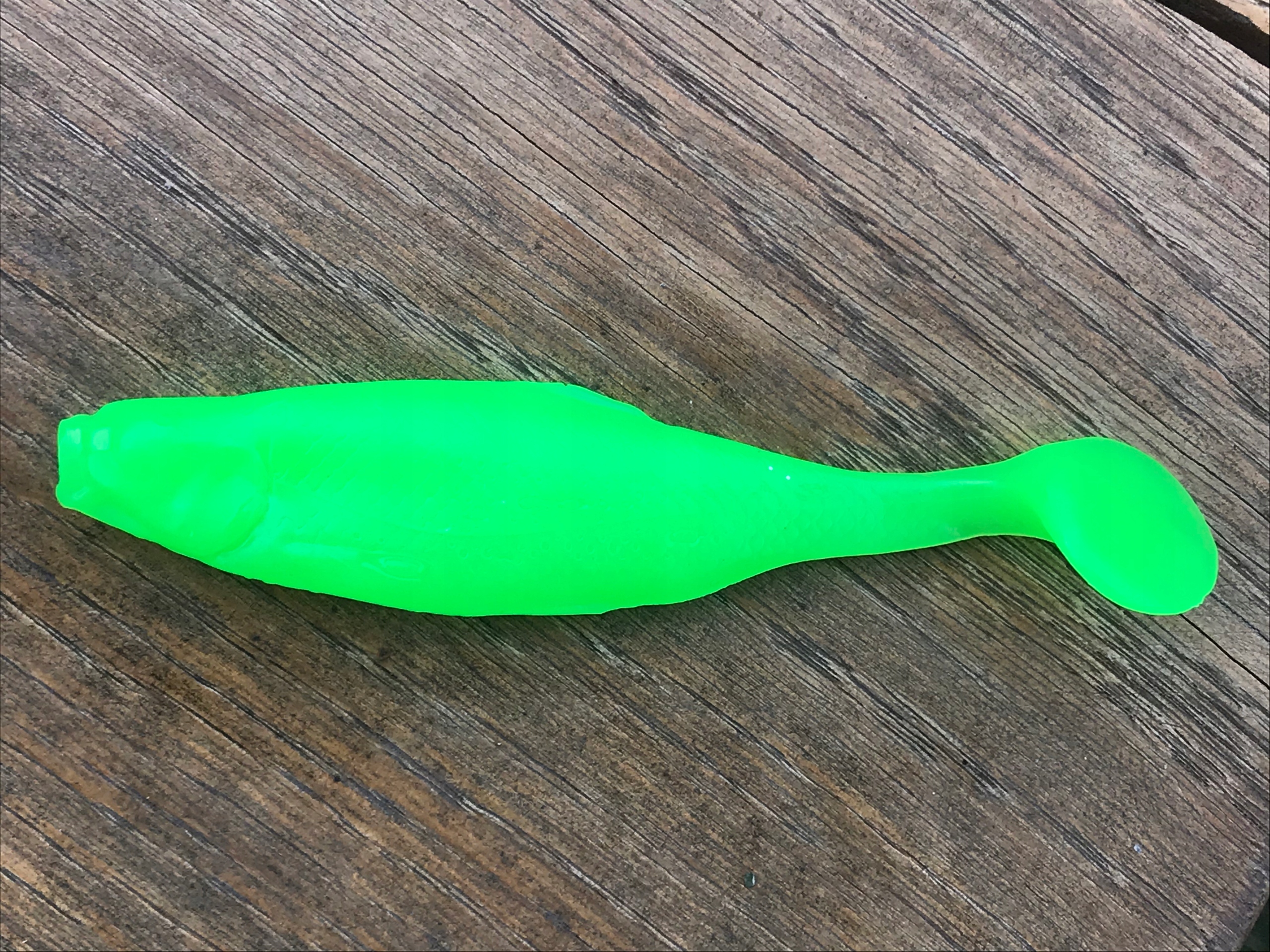

Gumy Matusiak Płoć 9cm nr 033 fluo zielona