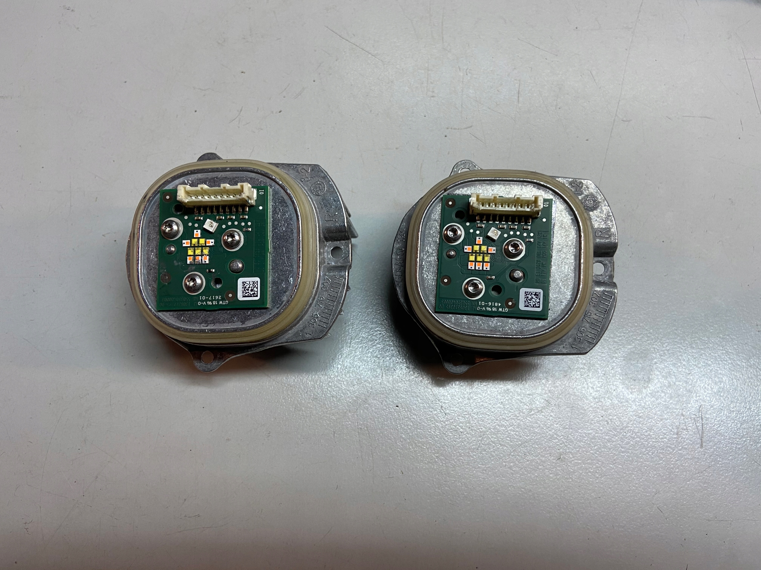 MERCEDES W156 W166 W218 МОДУЛЬ LED ПРАВИЙ ОРИГІНАЛ 1305715307