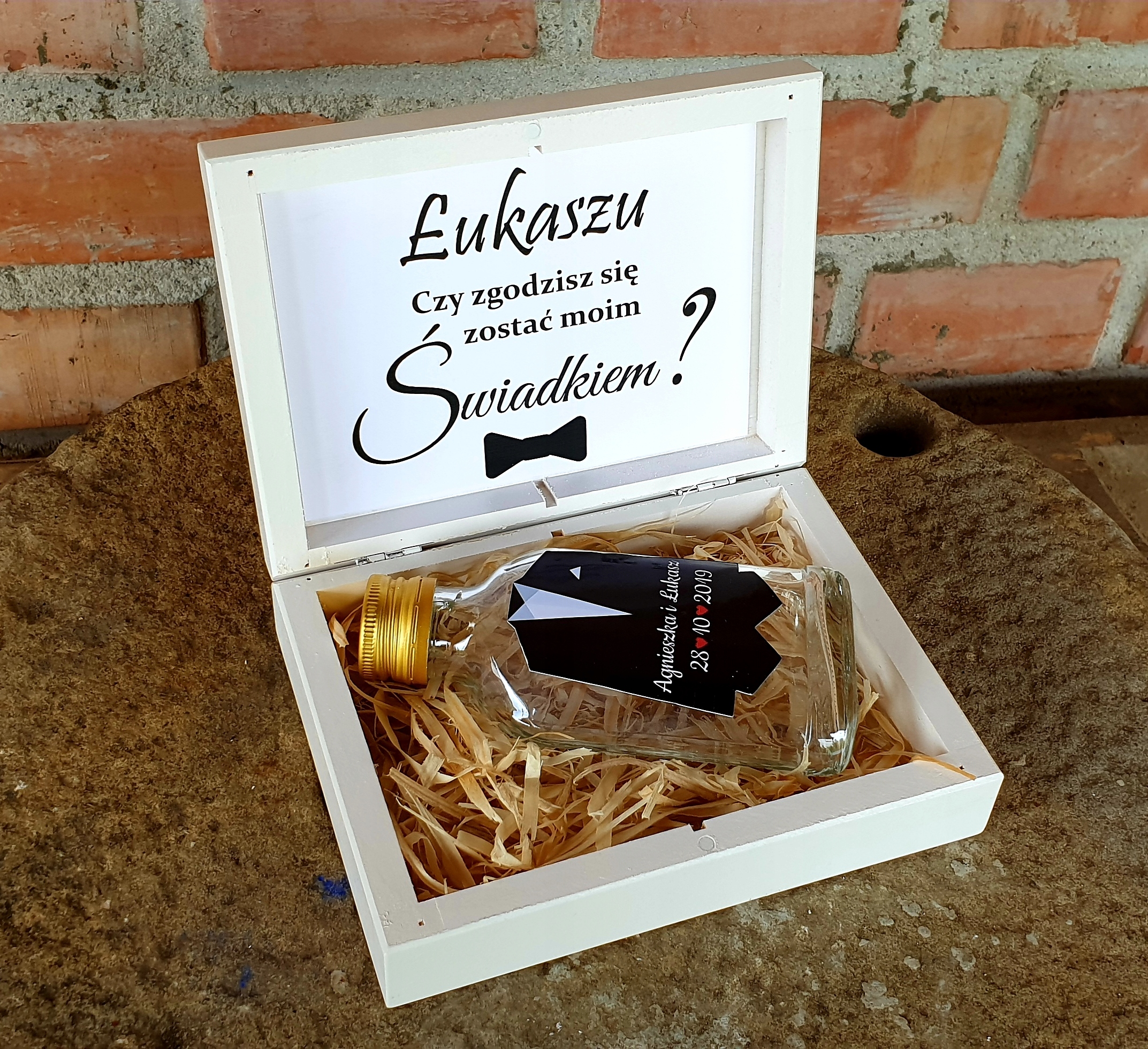 ZAPROSZENIE DLA ŚWIADKÓW W PUDEŁKU Z GRAWEREM 3d Marka inny