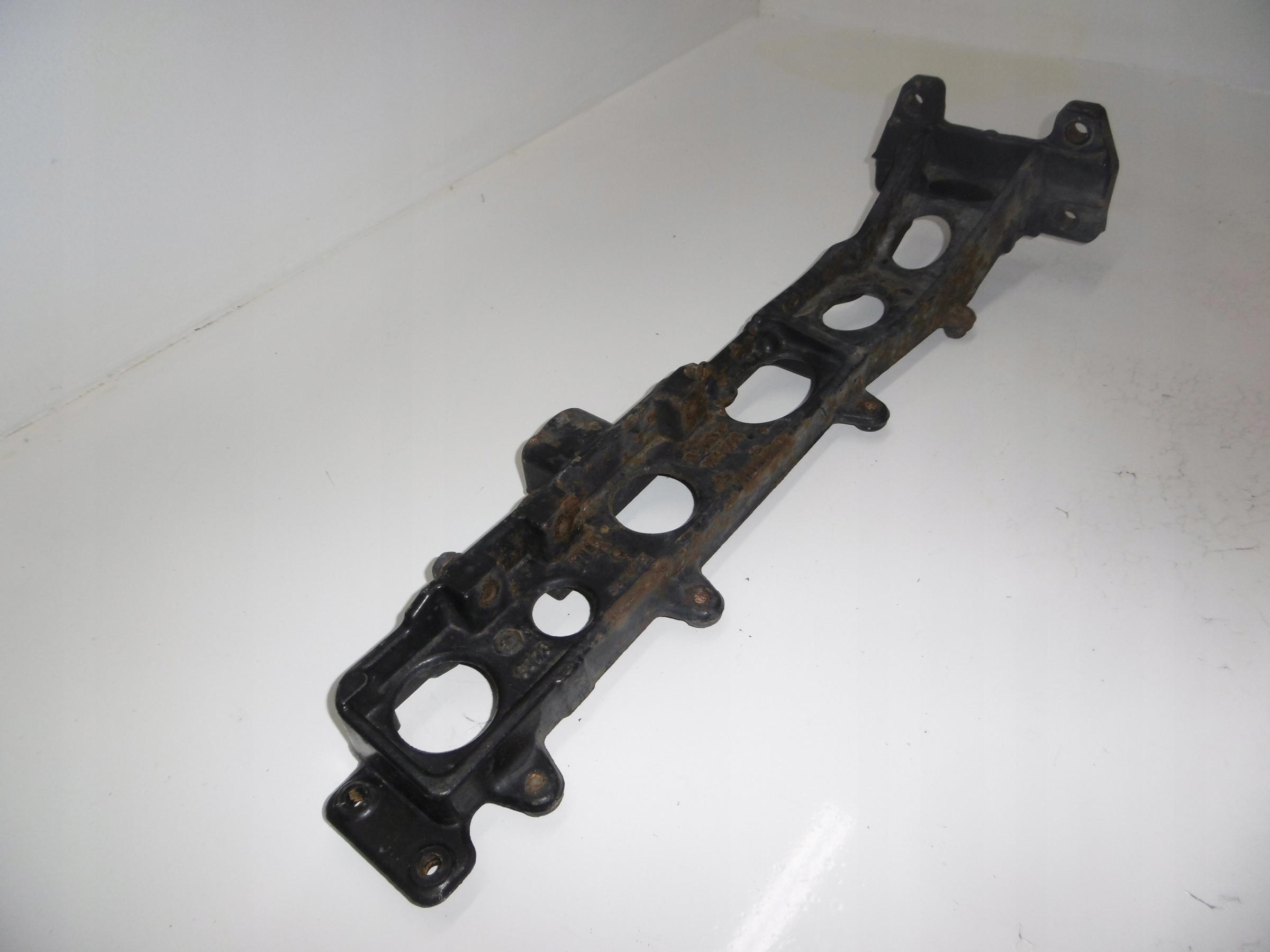 UCHWYT MOCOWANIE TLUMIKA KATALIZATORA SCANIA R Car type Trucks