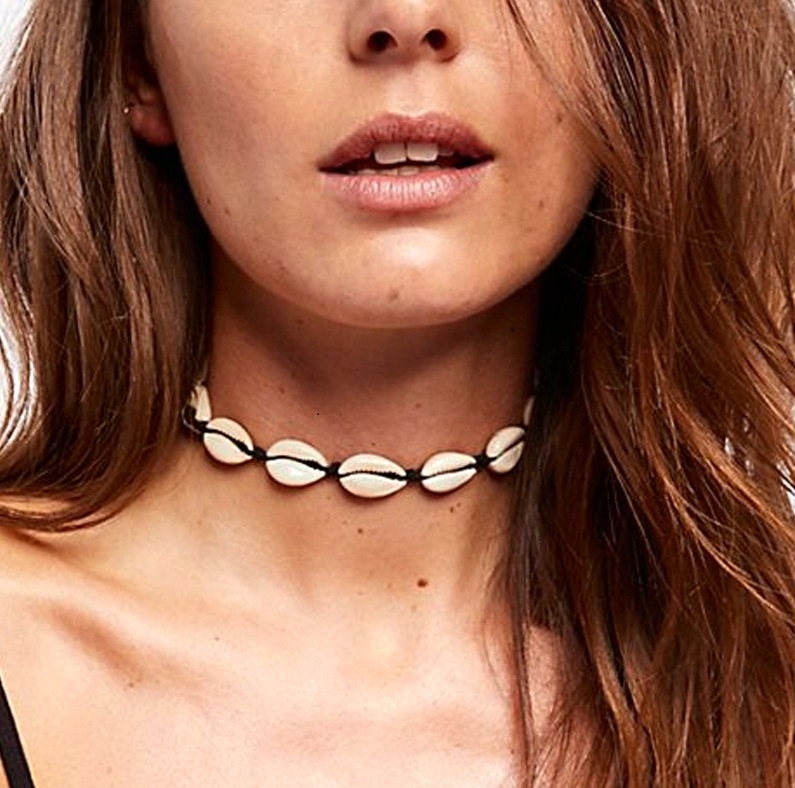 Naszyjnik czarny sznurkowy z muszelką regulowany 60 cm • Cena