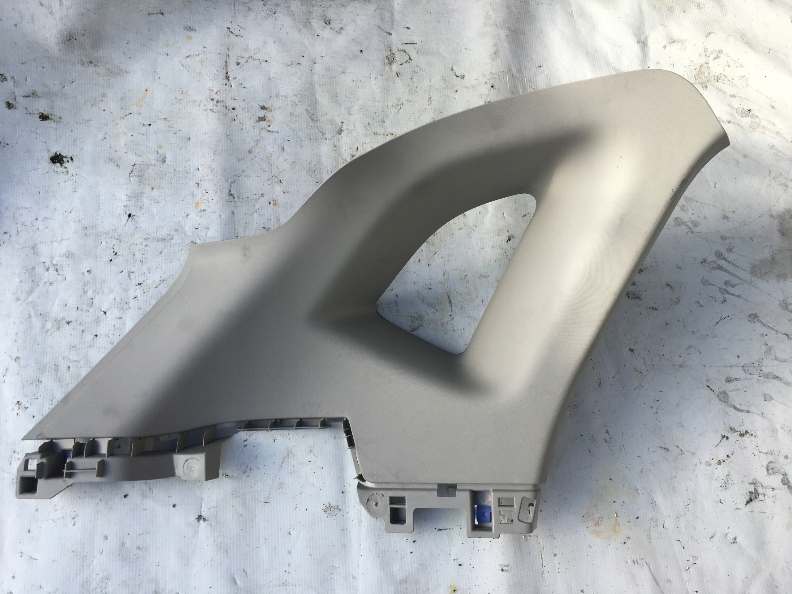 OSŁONA SŁUPKA LEWY TYŁ TYLNY RENAULT CAPTUR LIFT