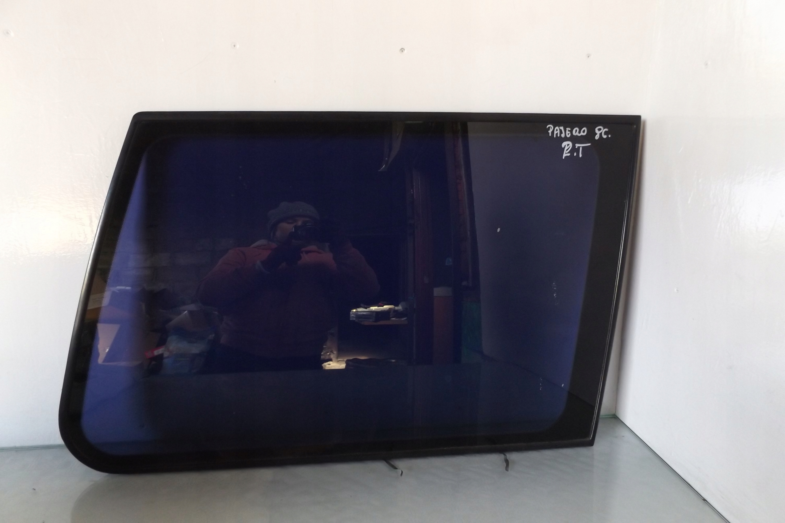 PAJERO II 5D SZYBA PRAWY TYŁ