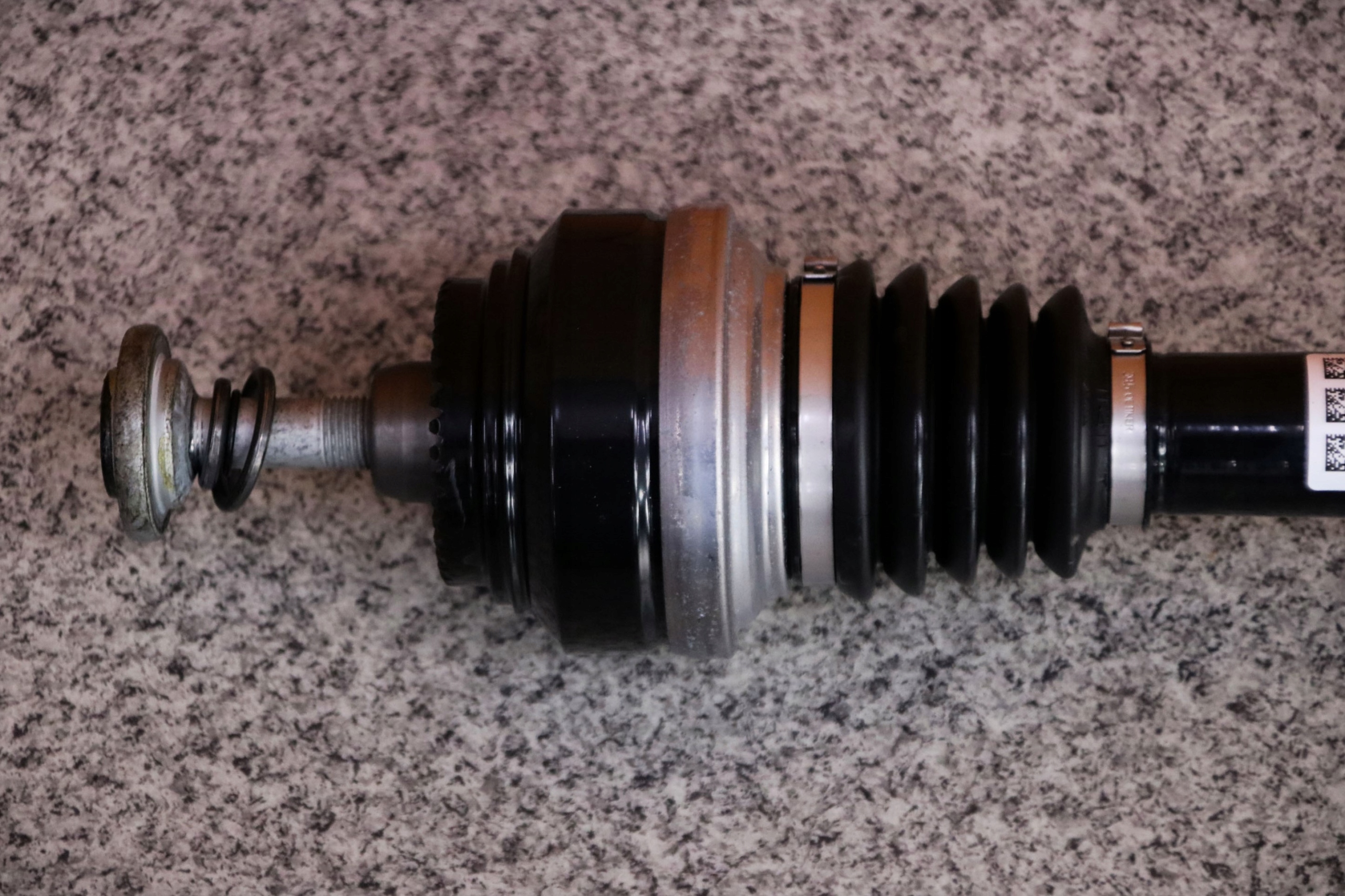 BMW Z4 G29 30i M40i semi-axis left left rear part 8689571