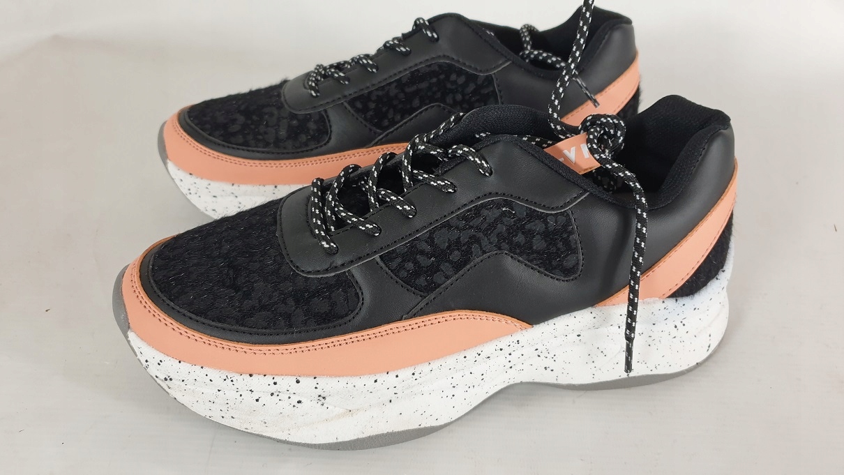 Na-kd bolt tenisky adidasy nové 40