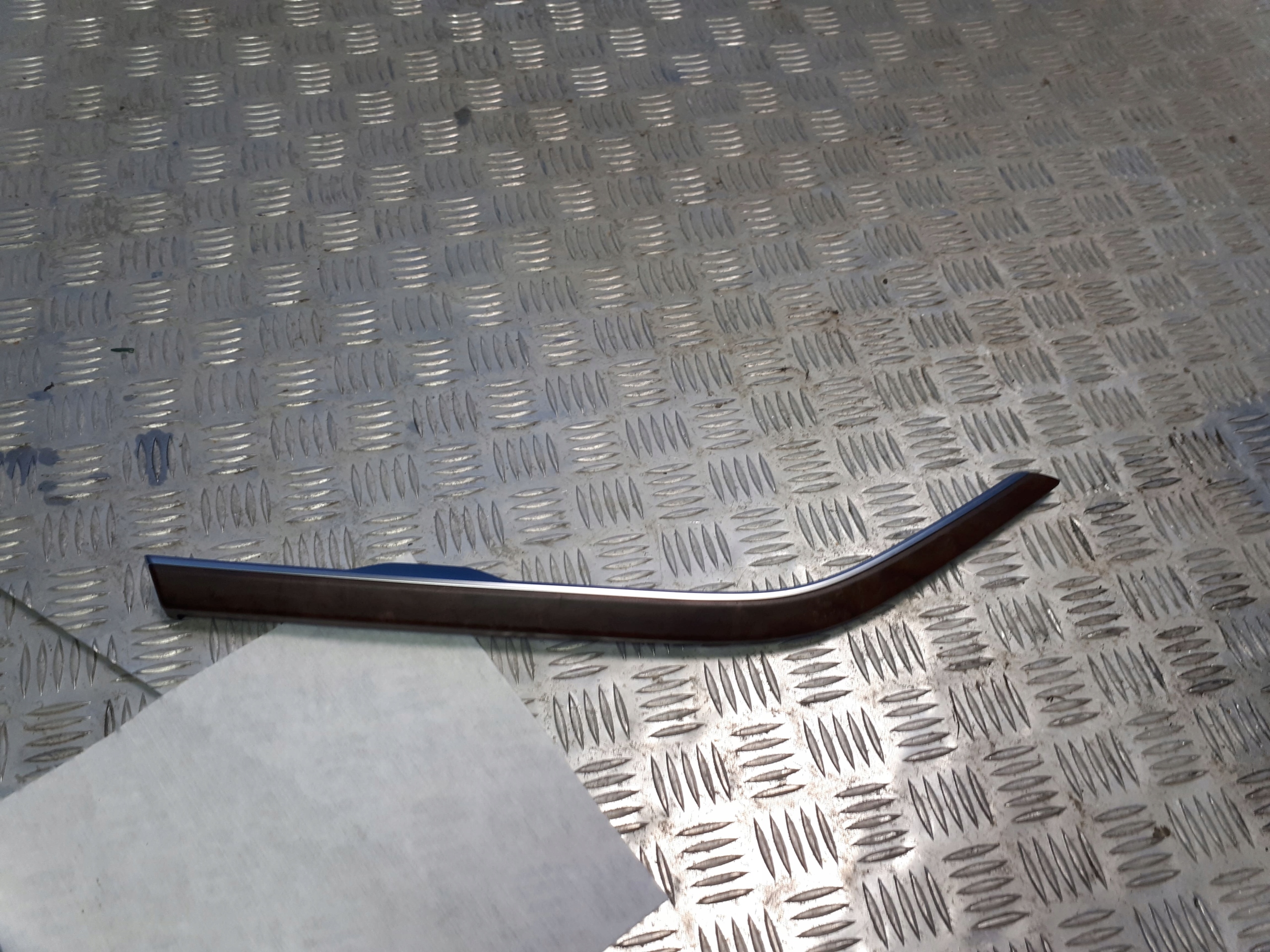 Декоративная планка двери AUDI A8 D5 4N0868085