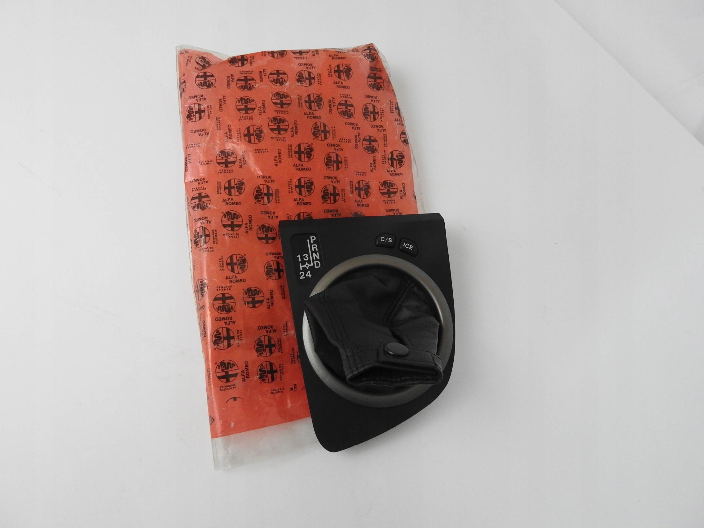 156022242 - Сильфон рычага переключения передач Alfa 156