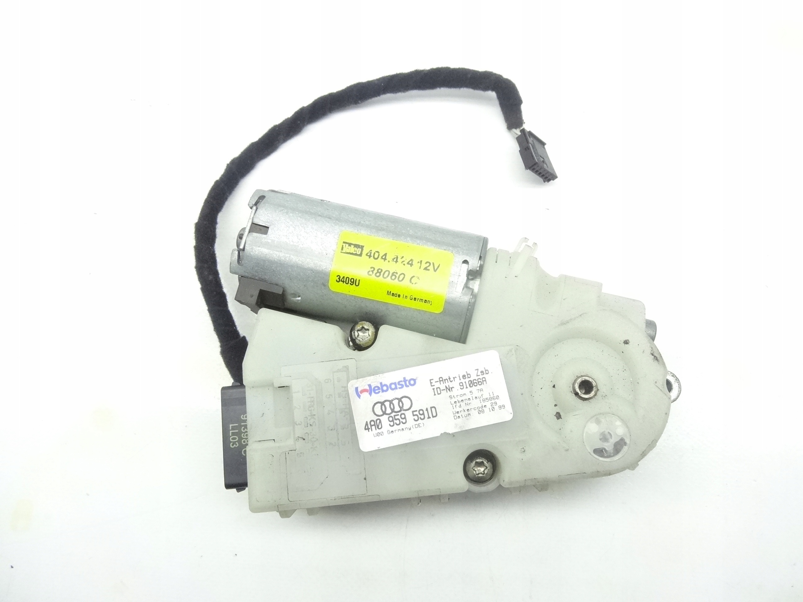 4A0959591C - AUDI A8 D2 двигатель двигатель люка 4A0959591D