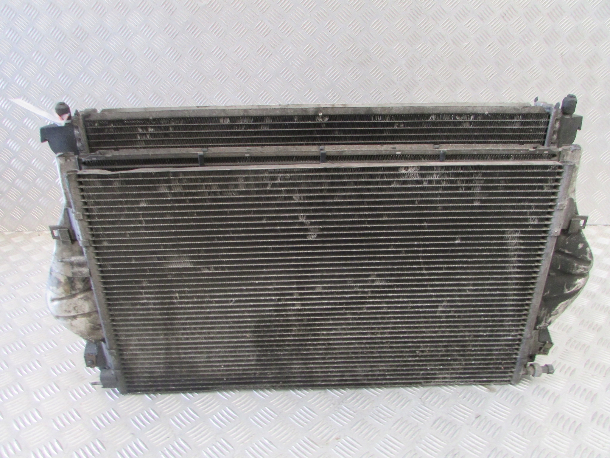 KPL CHŁODNIC WENTYLATOR 2.2 DCI VEL SATIS 04R