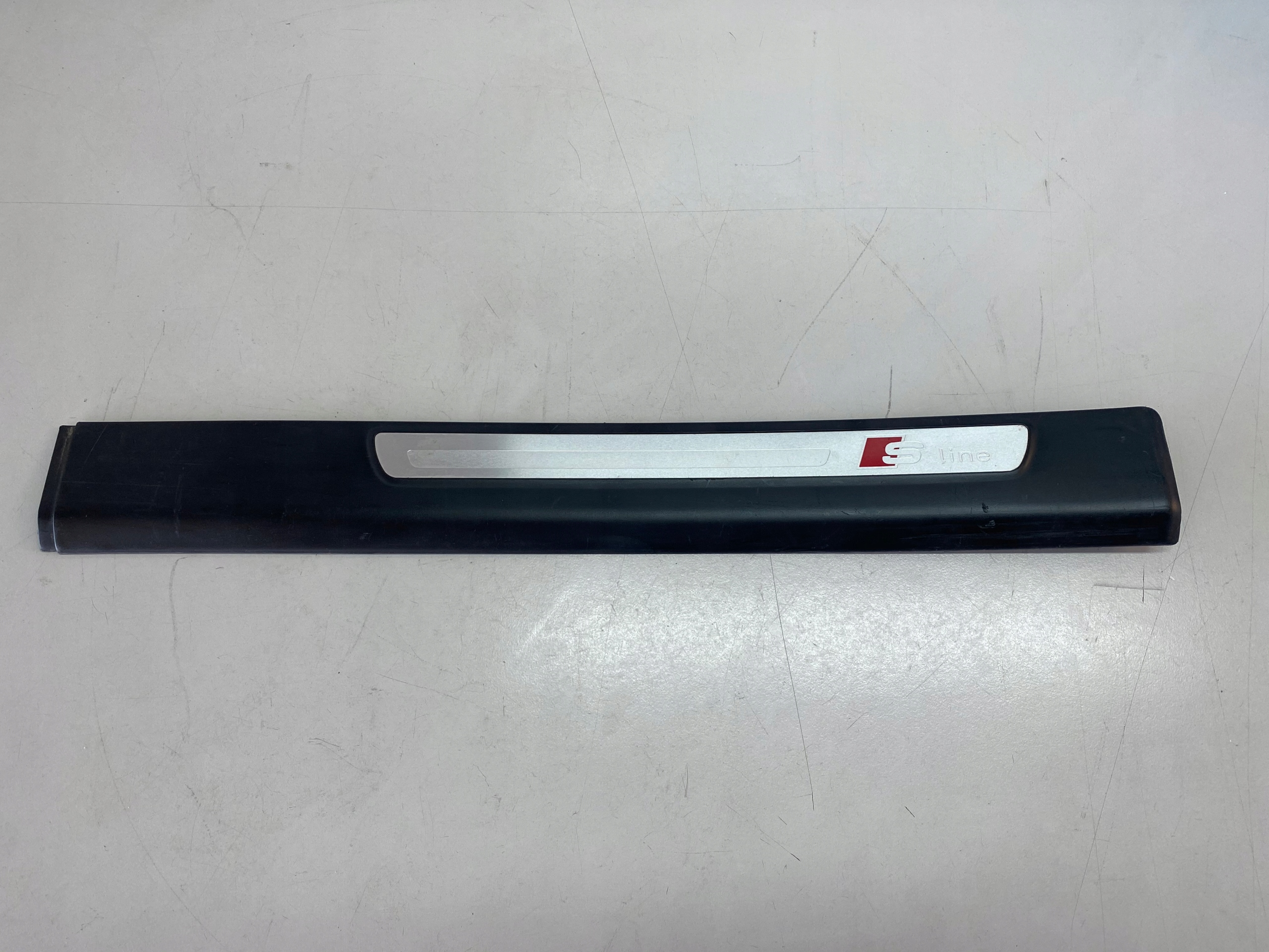 AUDI A6 C6 S LINE LISTWA PROGOWA LEWY TYŁ 4F0853375C